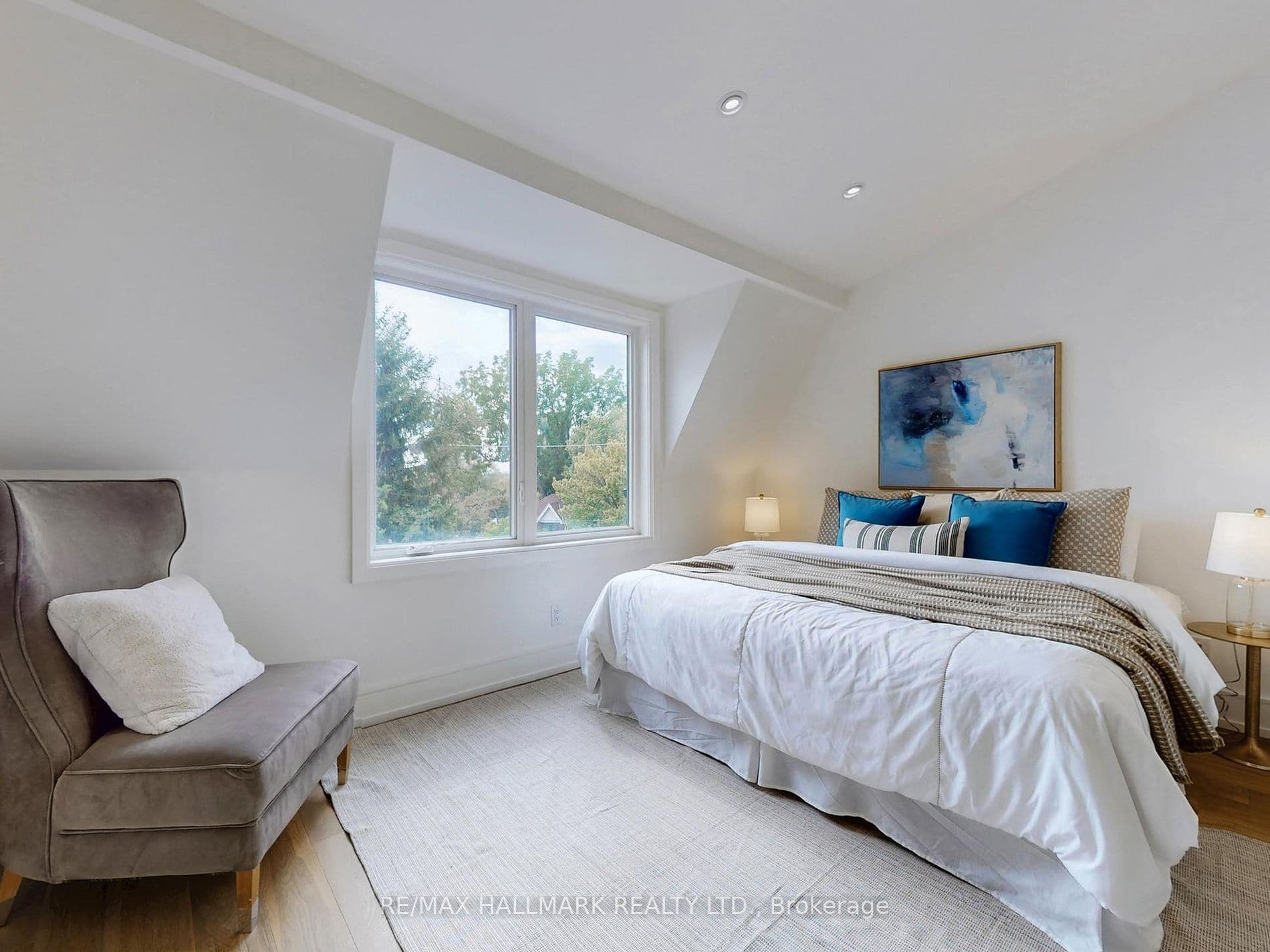 5 Wadsworth Boulevard, Toronto W04, ON M9N 2G3