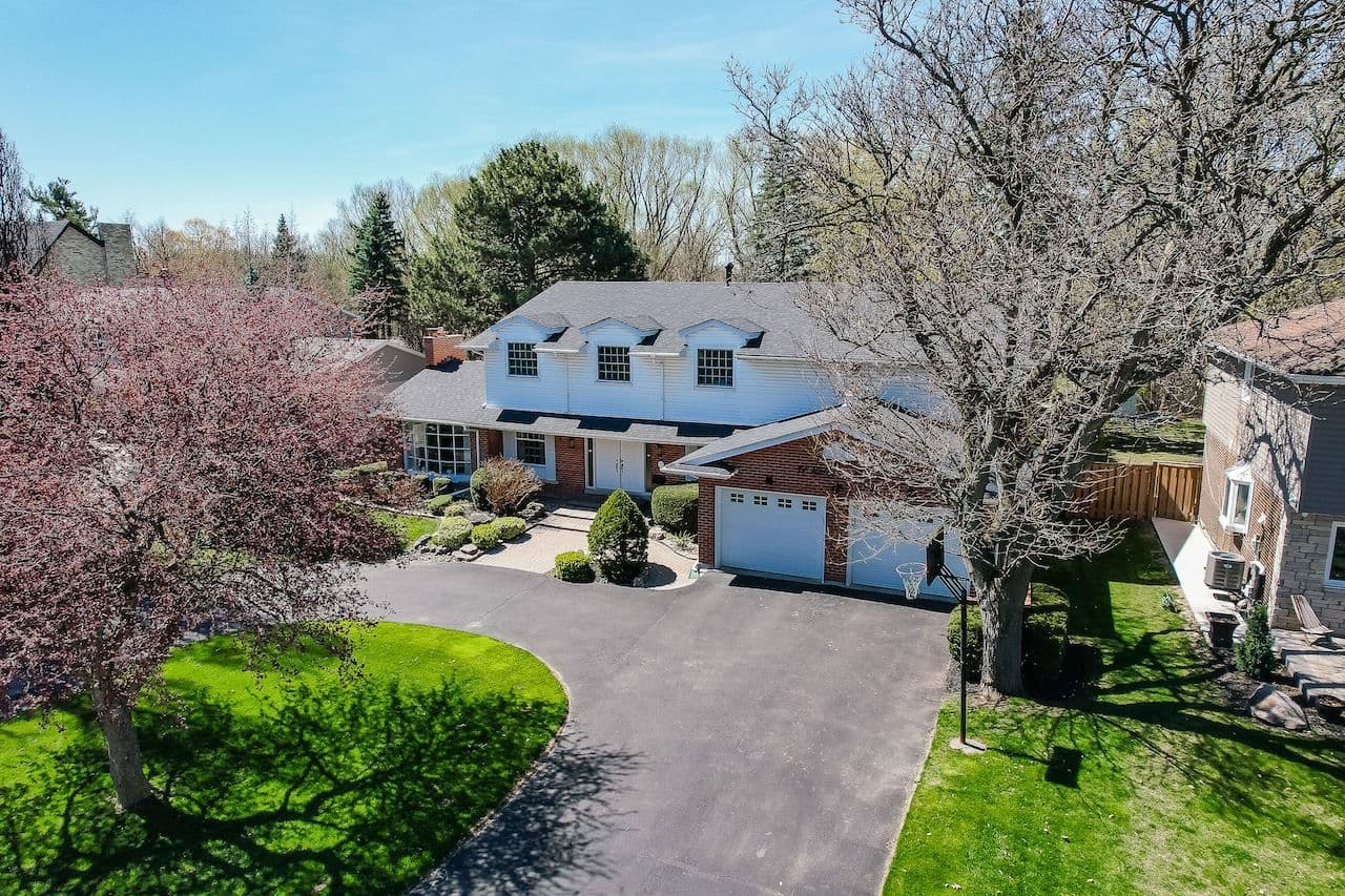 17 Ridgehill Drive, Brampton, ON L6Y 2C3