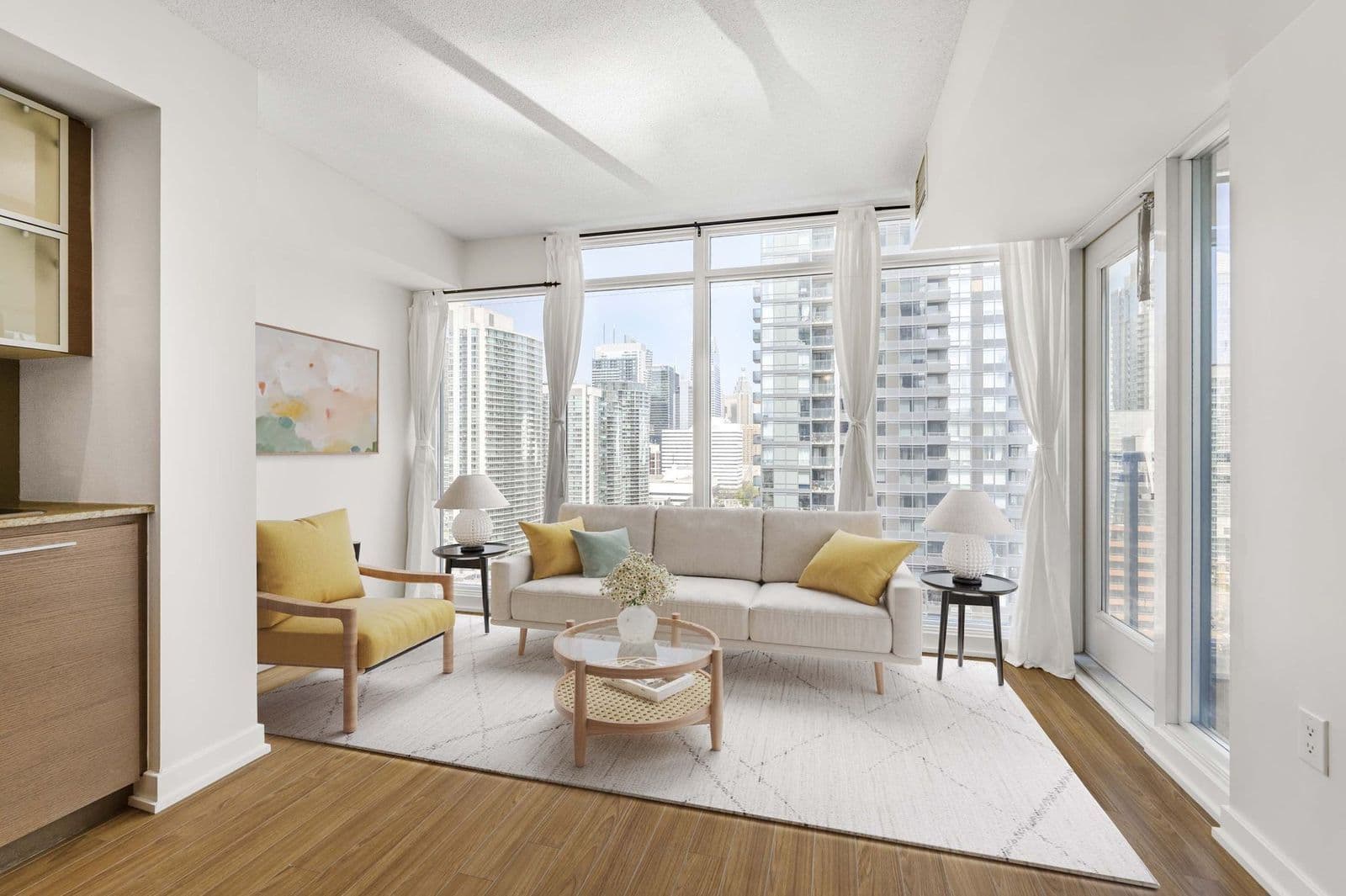 25 Capreol Court 2102, Toronto C01, ON M5V 3Z7