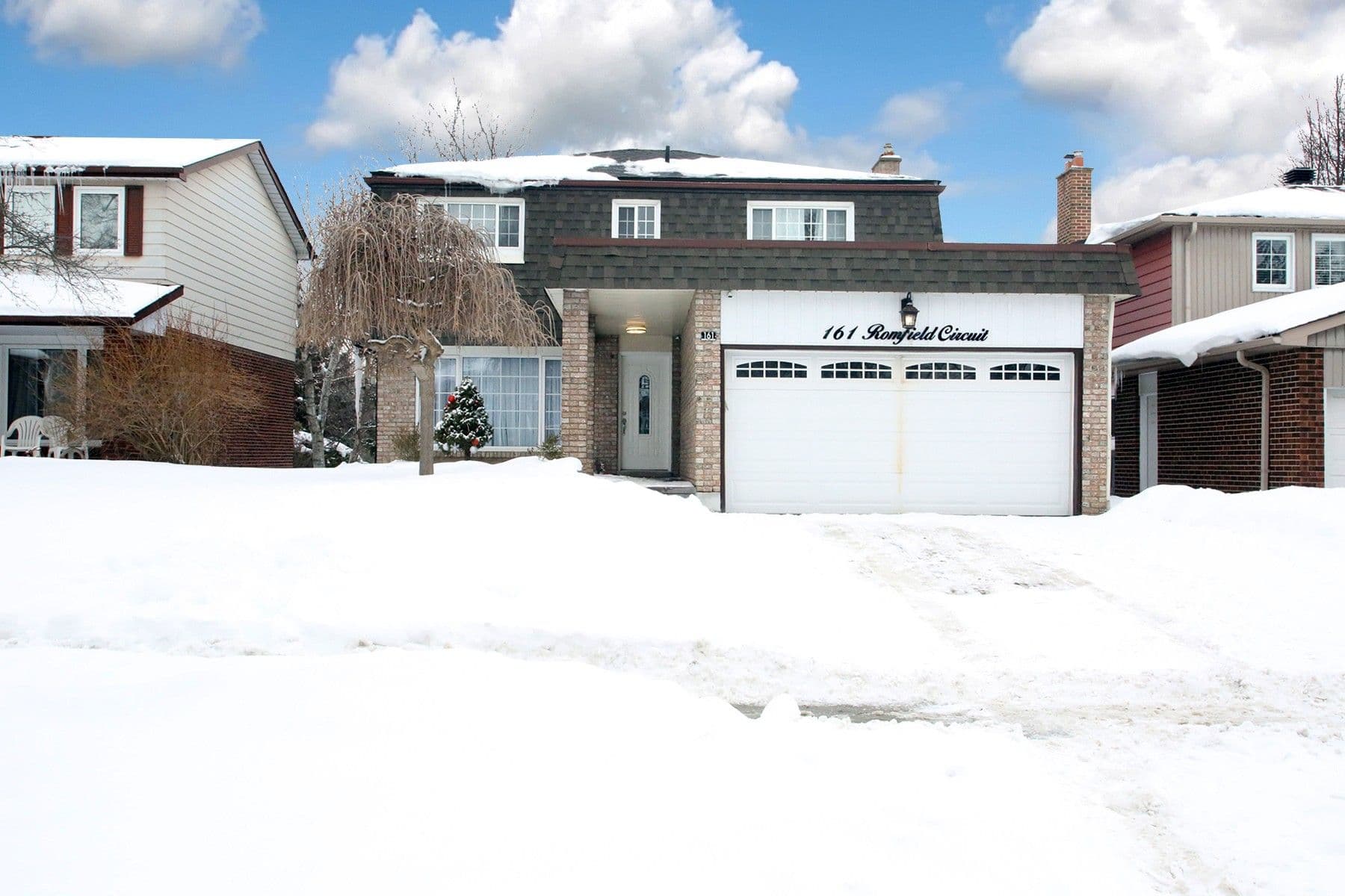 161 Romfield Circuit, Markham, ON L3T 3H7