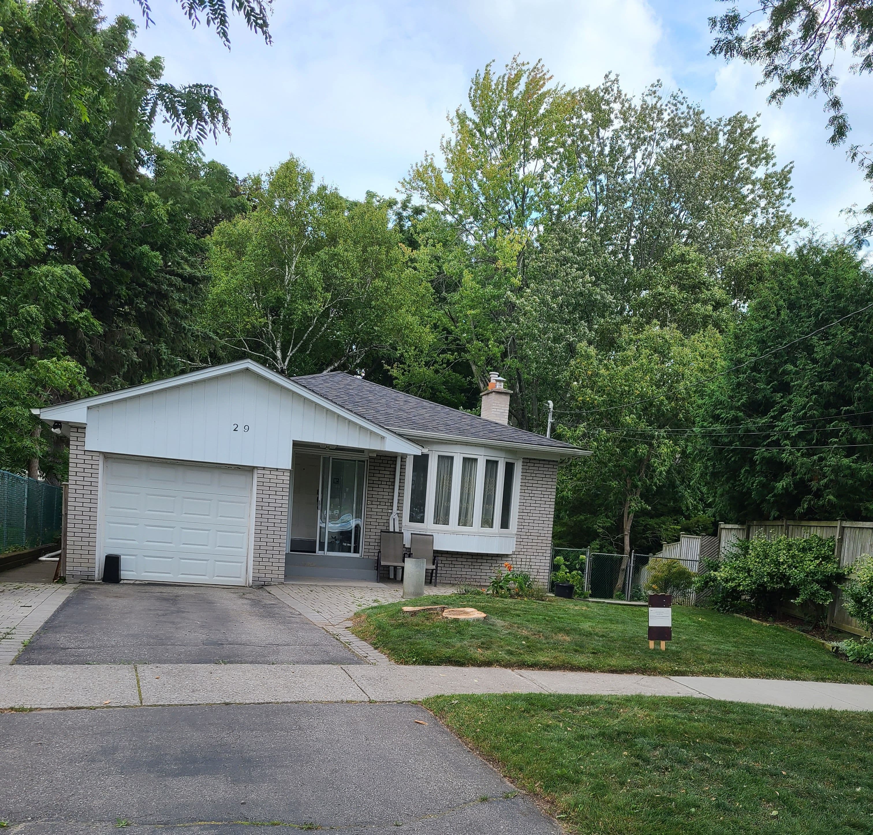 29 Ravenview Drive Basement, Toronto E10, ON M1E 3L9