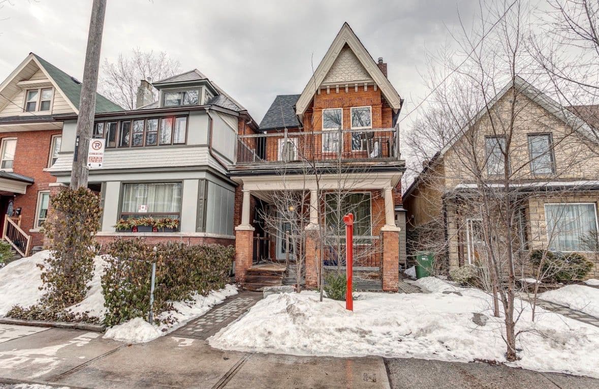 299 Pacific Avenue 4, Toronto W02, ON M6P 2P8