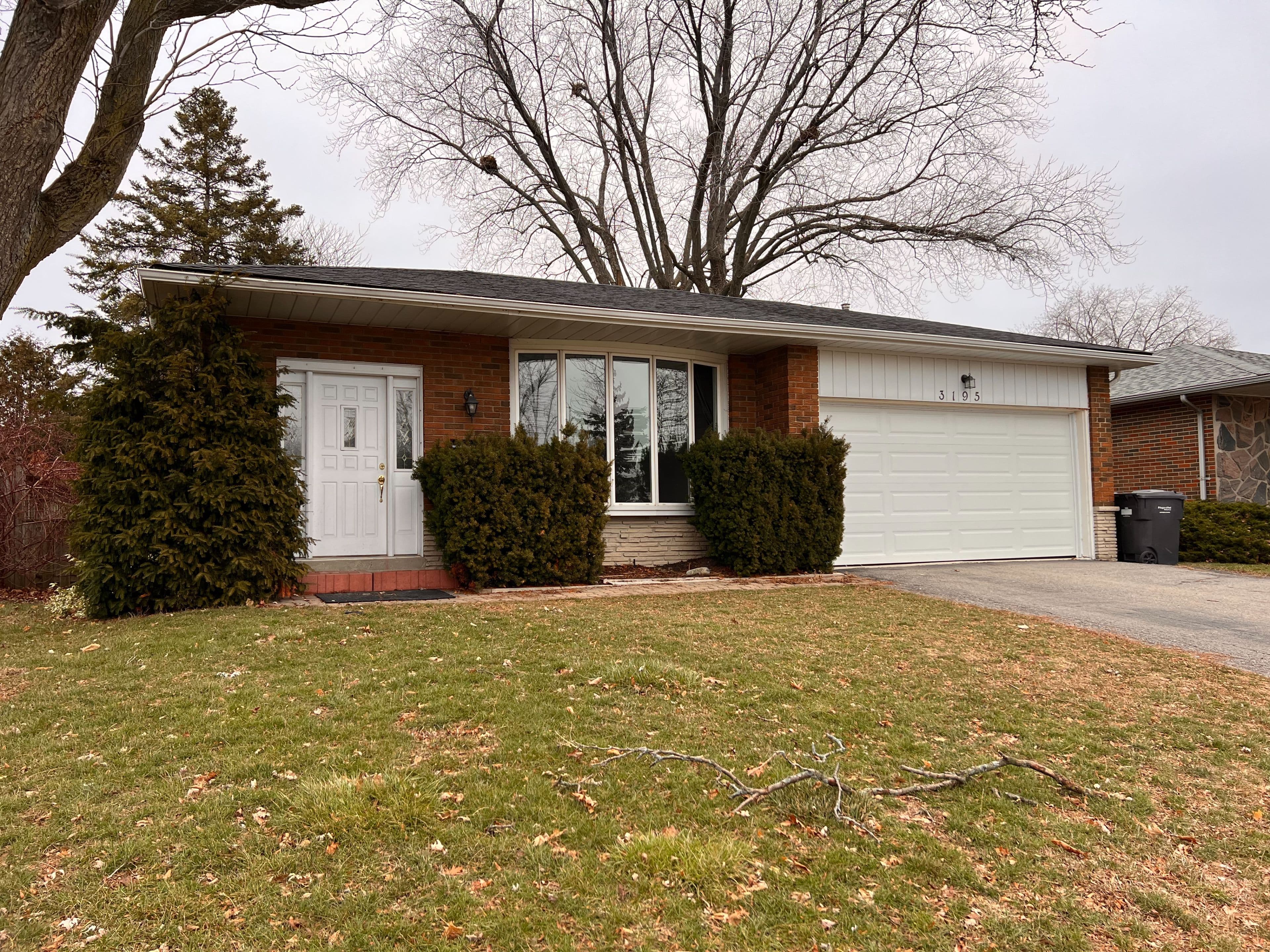 3195 Valmarie Avenue, Mississauga, ON L5C 2A4