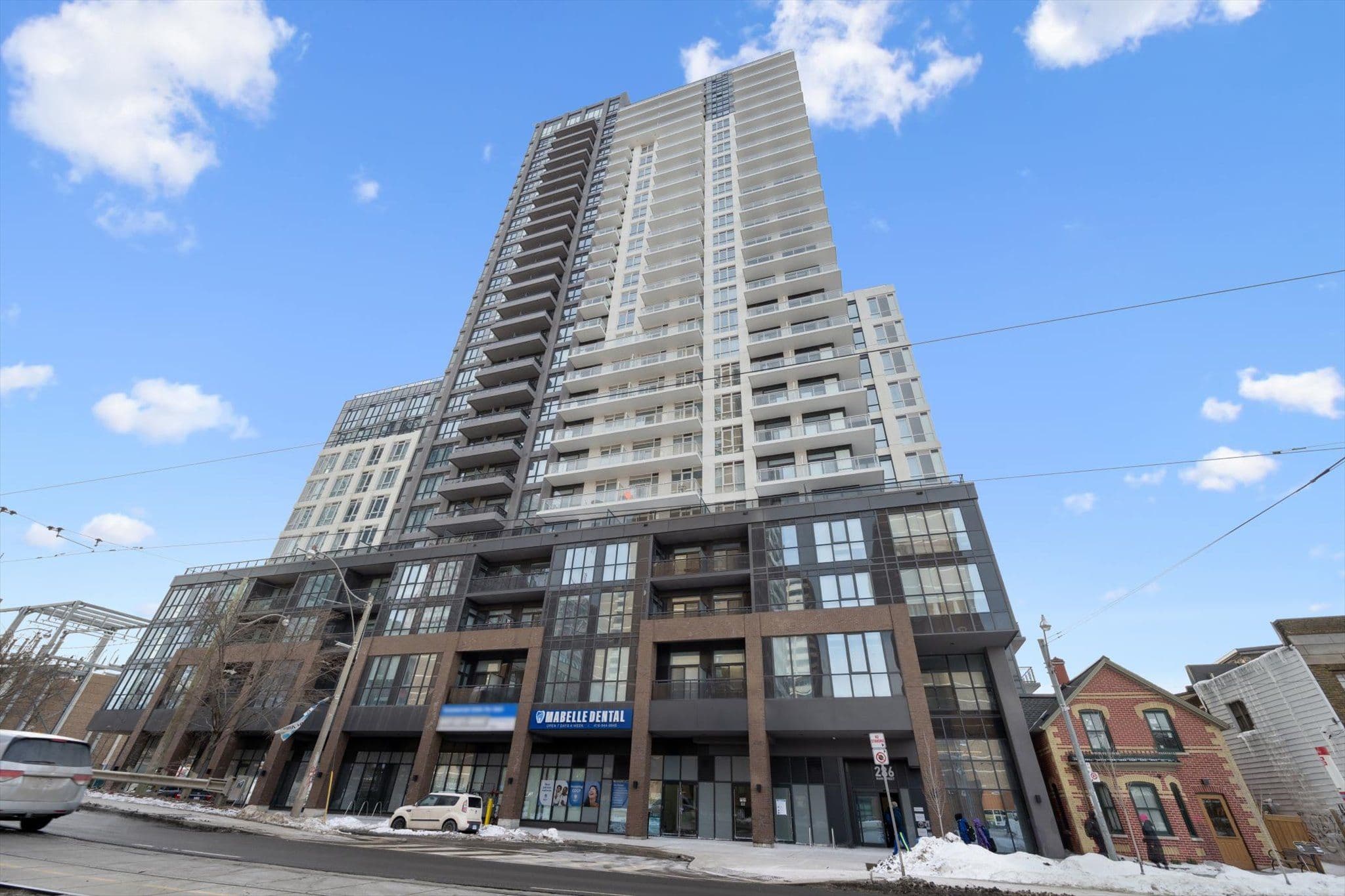 286 Main Street 802, Toronto E02, ON M4C 4X4