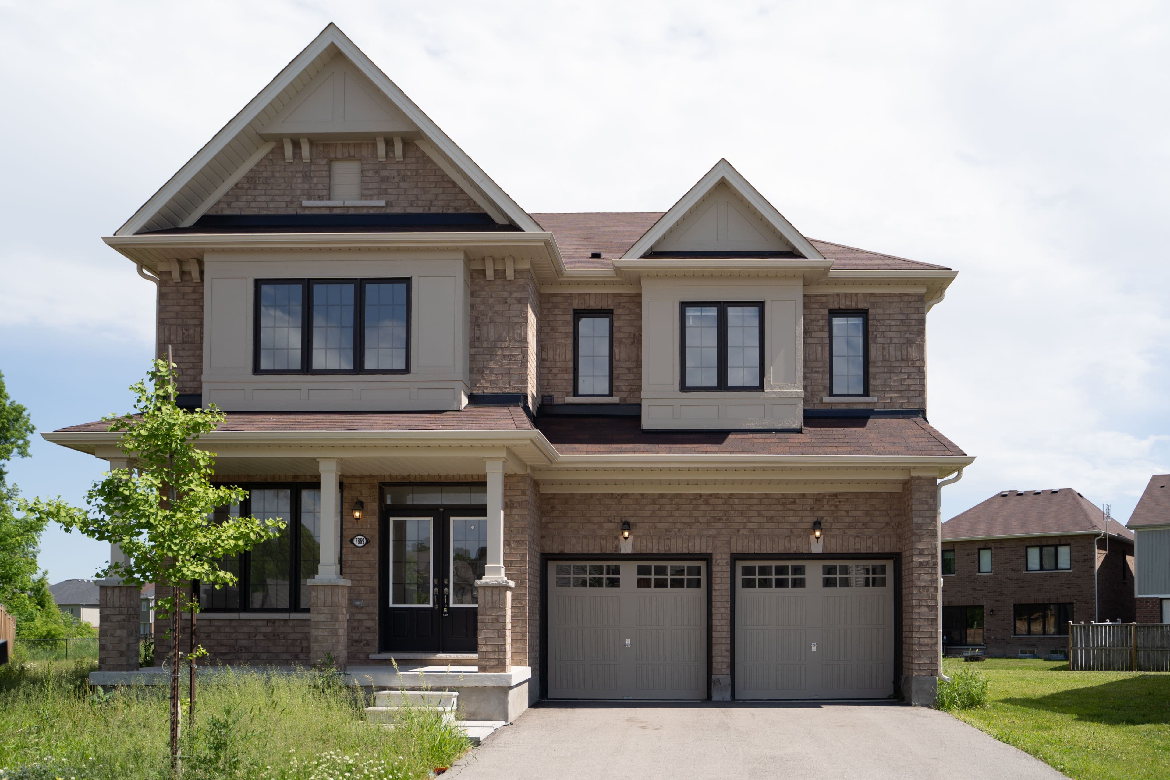 7869 Buckeye Crescent, Niagara Falls, ON L2H 2Y6