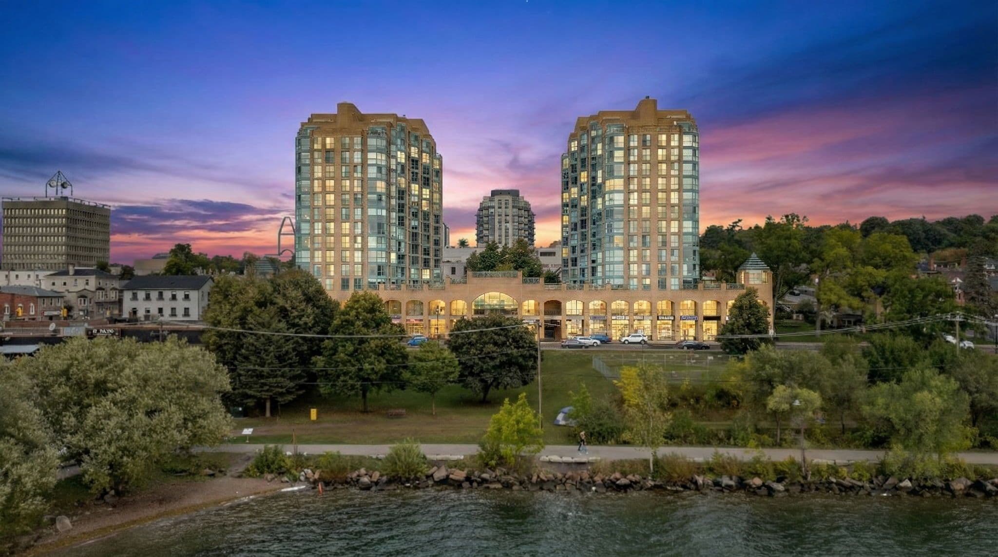 140 Dunlop Street E 1003, Barrie, ON L4M 6H9