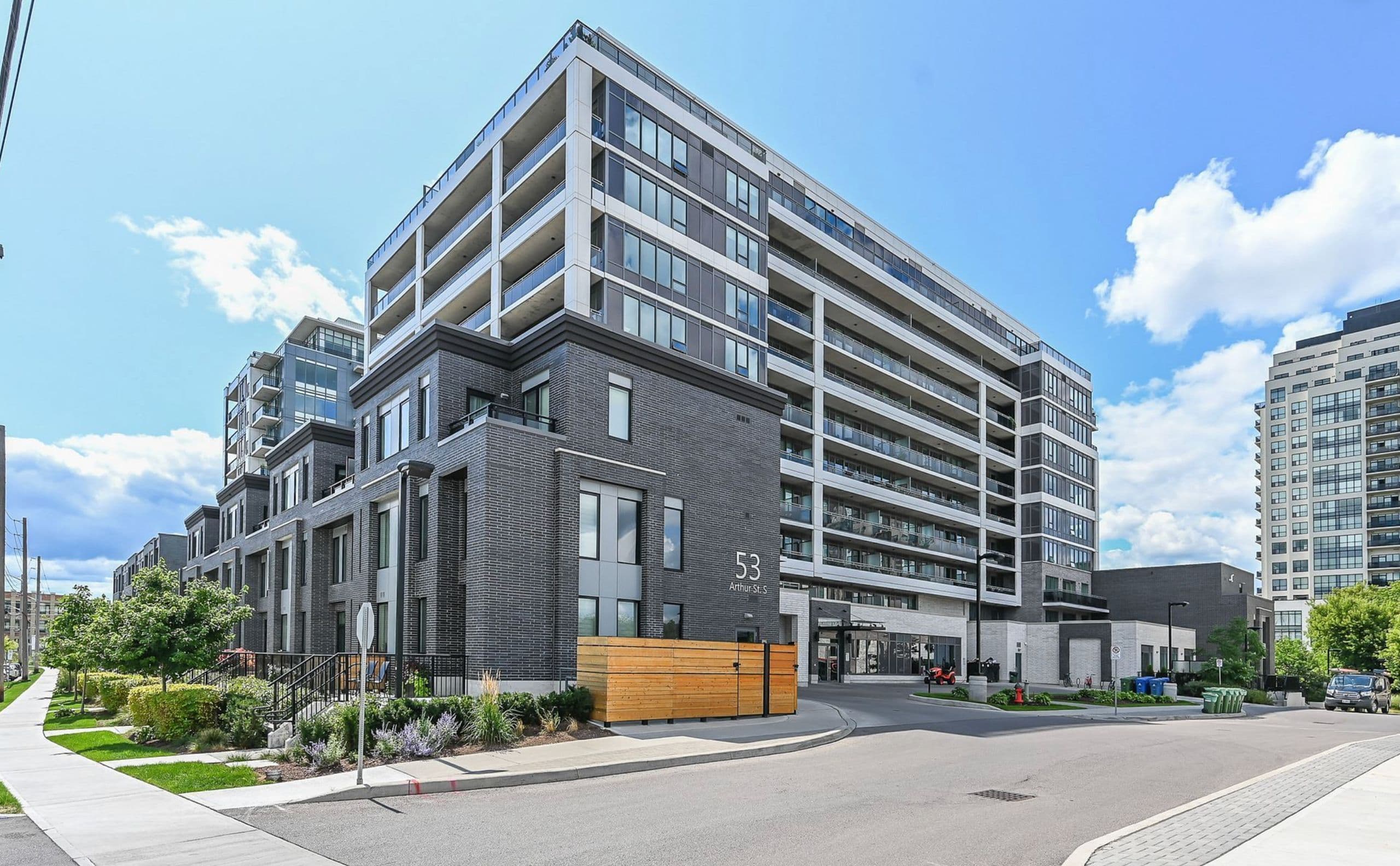 53 Arthur Street S 614, Guelph, ON N1E 0S6