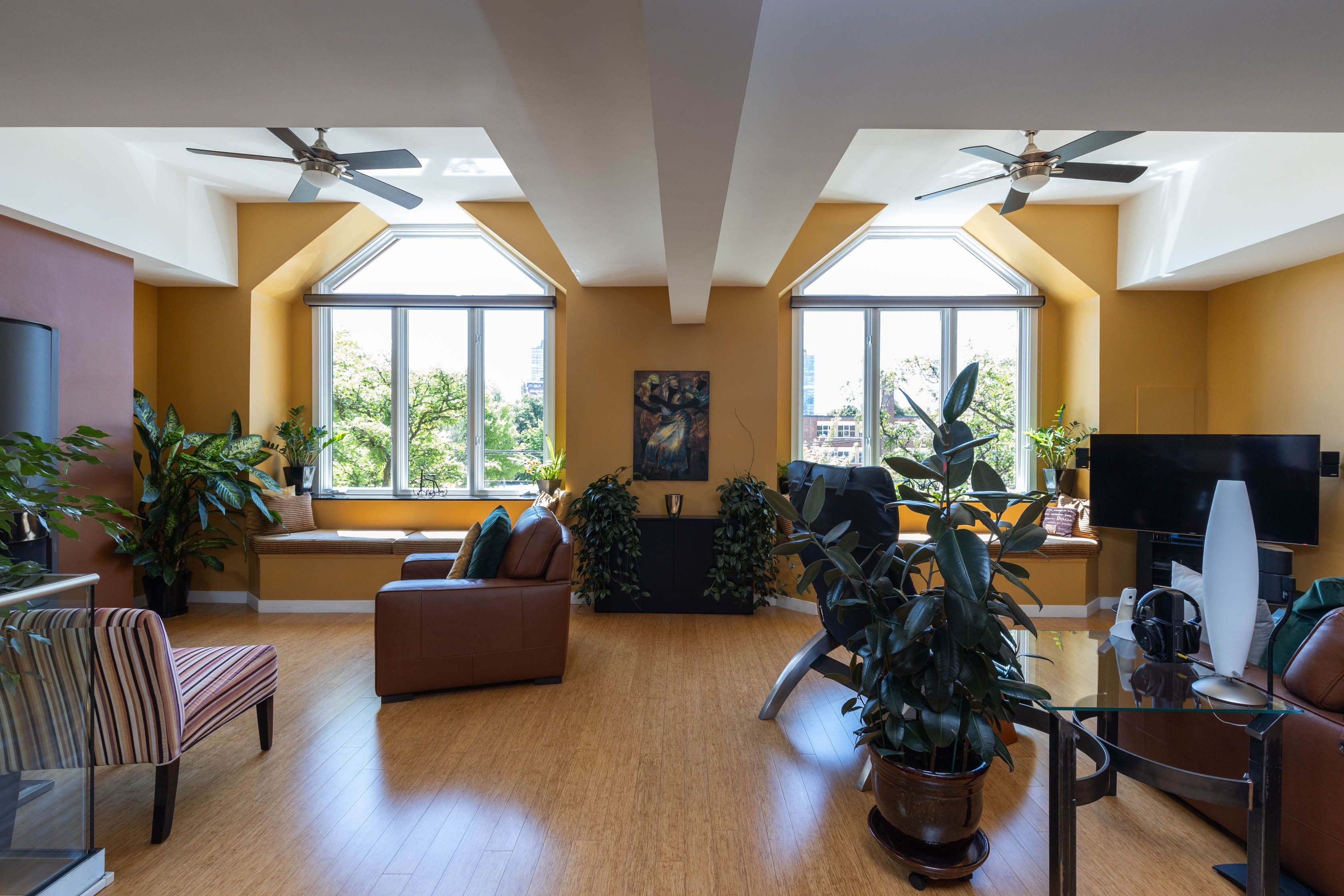 432 Queen Street E, Toronto C08, ON M5A 1T4