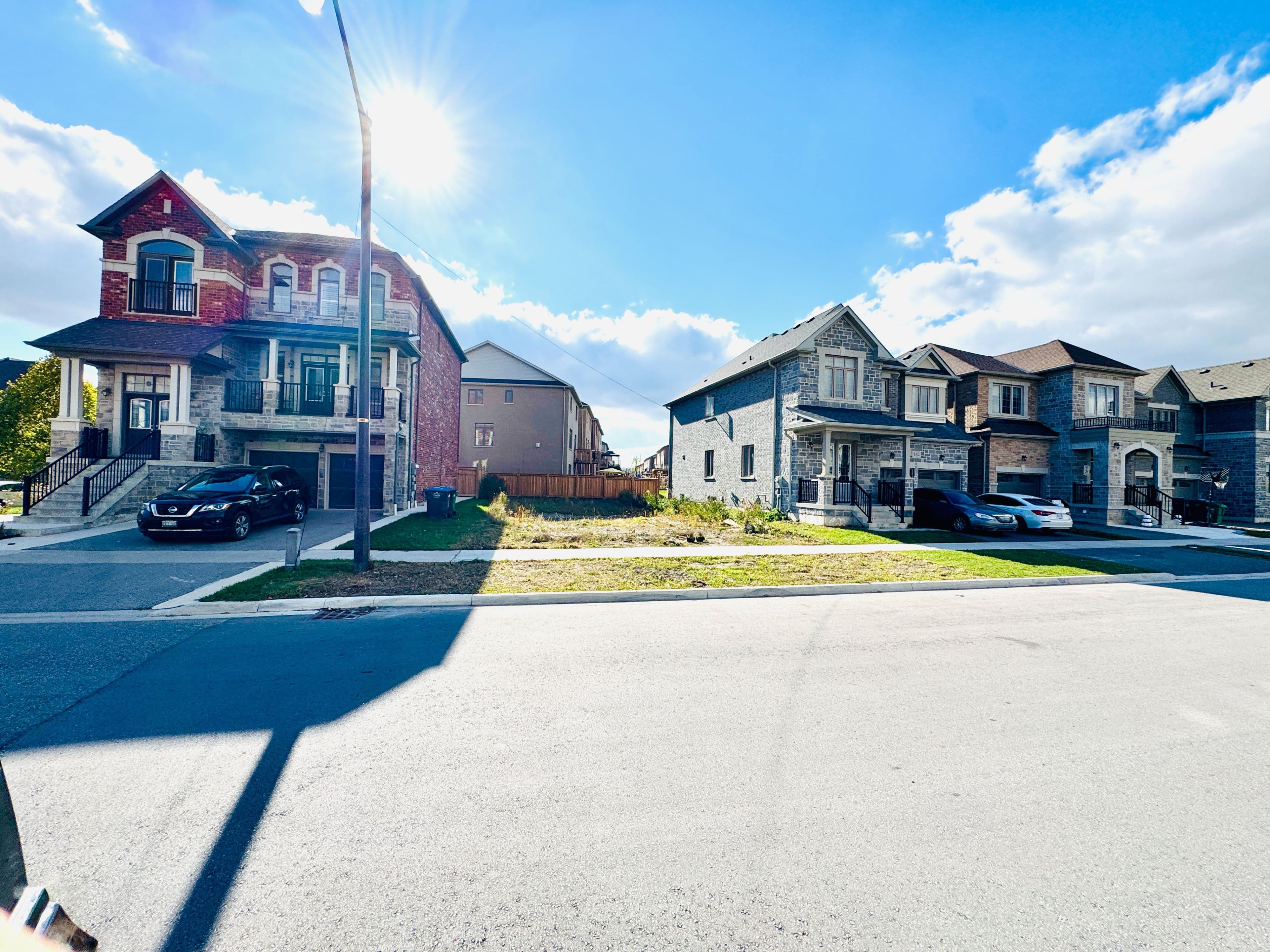 180 Thornbush Boulevard, Brampton, ON L7A 0G4