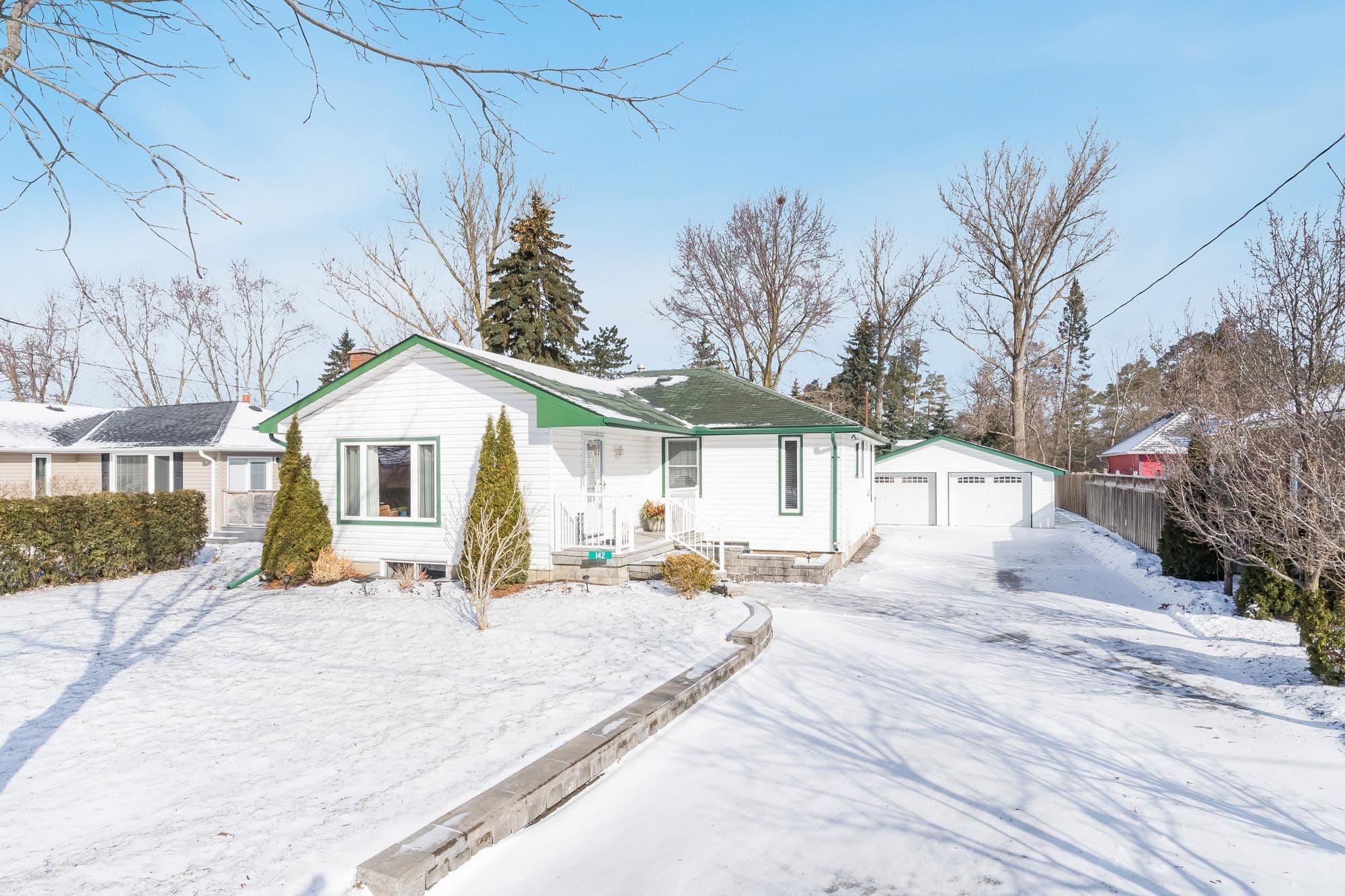 142 Oriole Drive, East Gwillimbury, ON L9N 1G9