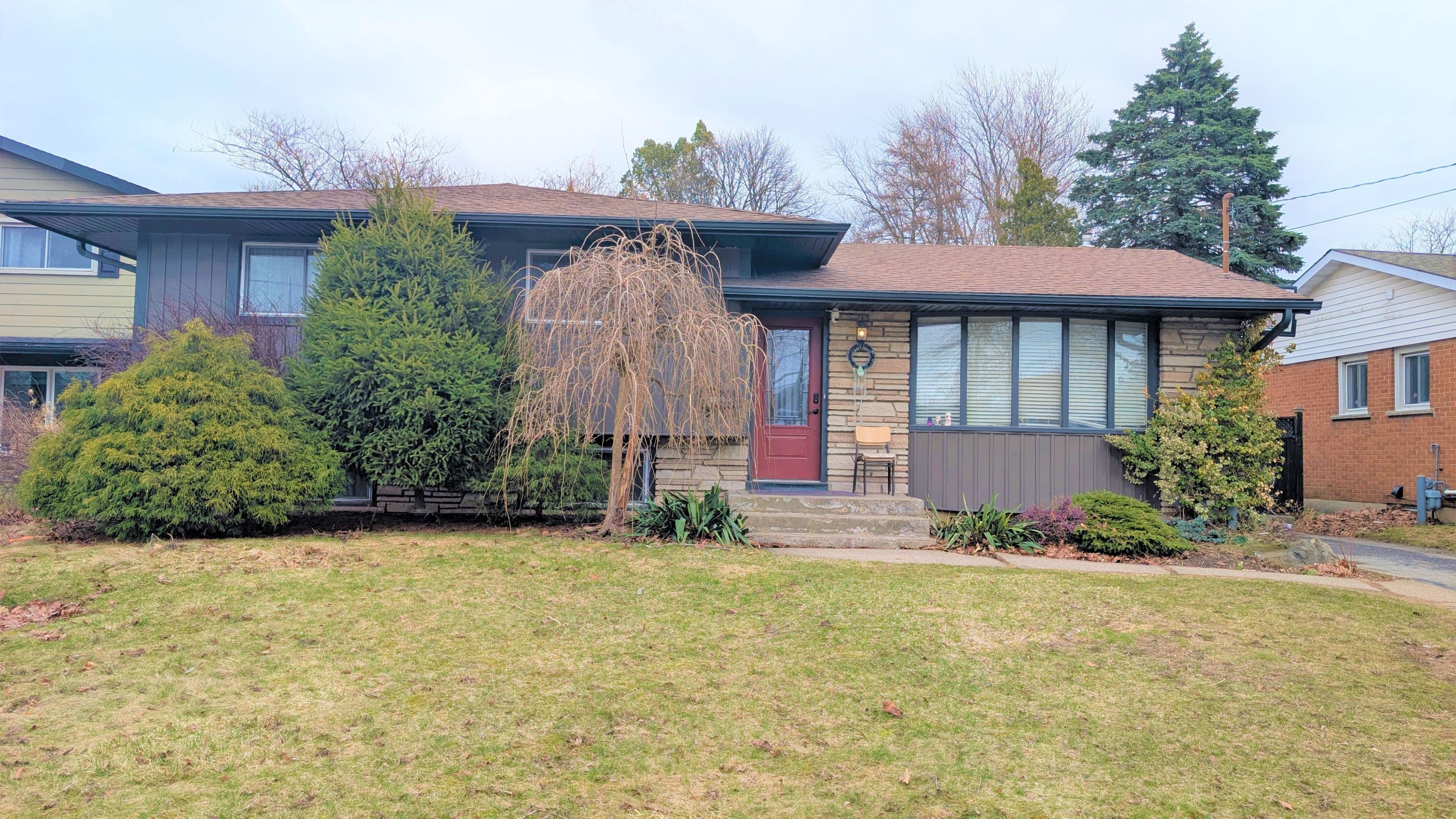 4470 Pinedale Drive, Niagara Falls, ON L2E 6M5