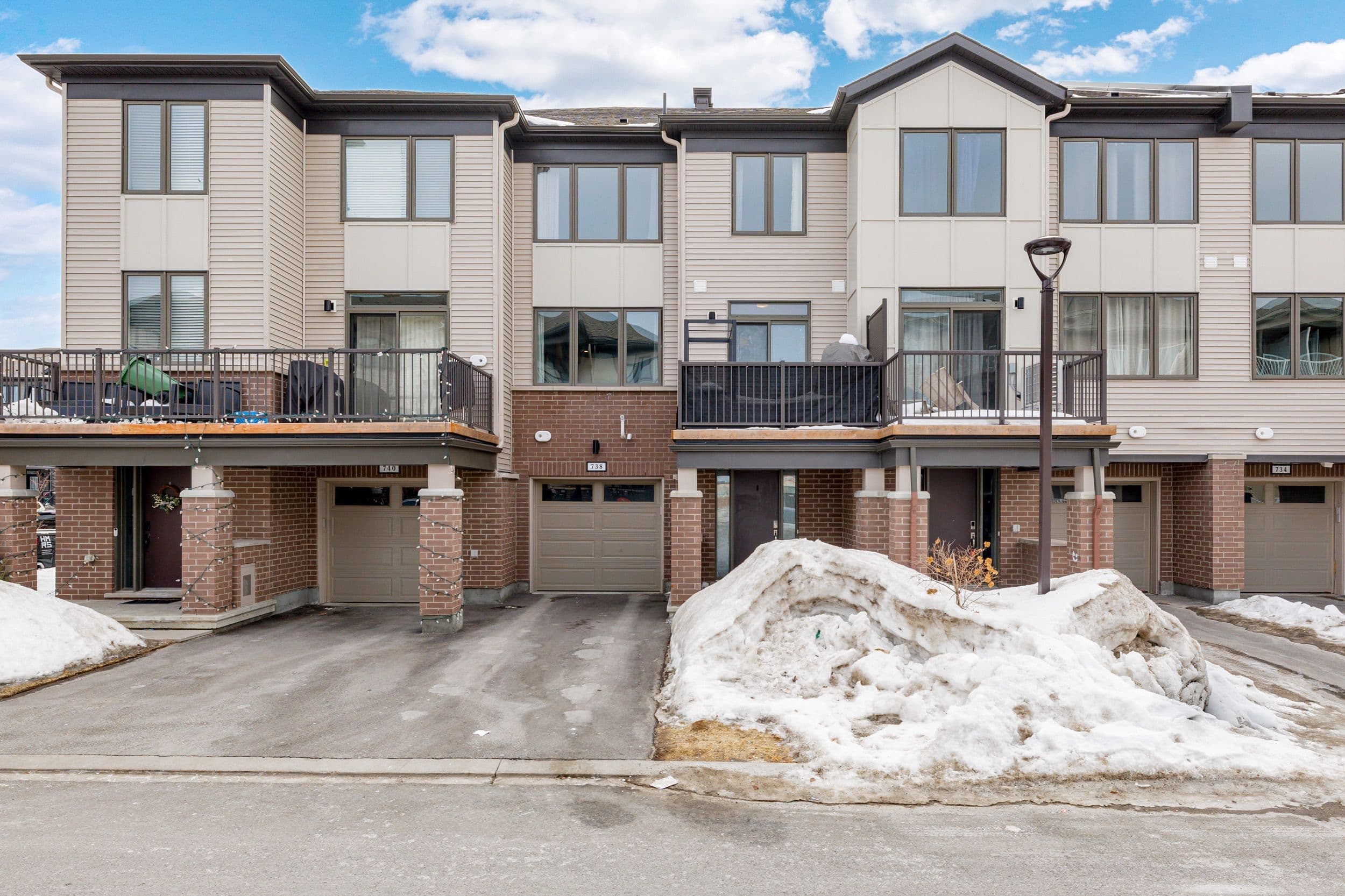 738 Chromite Private, Barrhaven, ON K2J 7J2