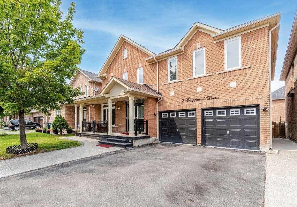 7 Chapparal Drive, Brampton, ON L6R 3C5