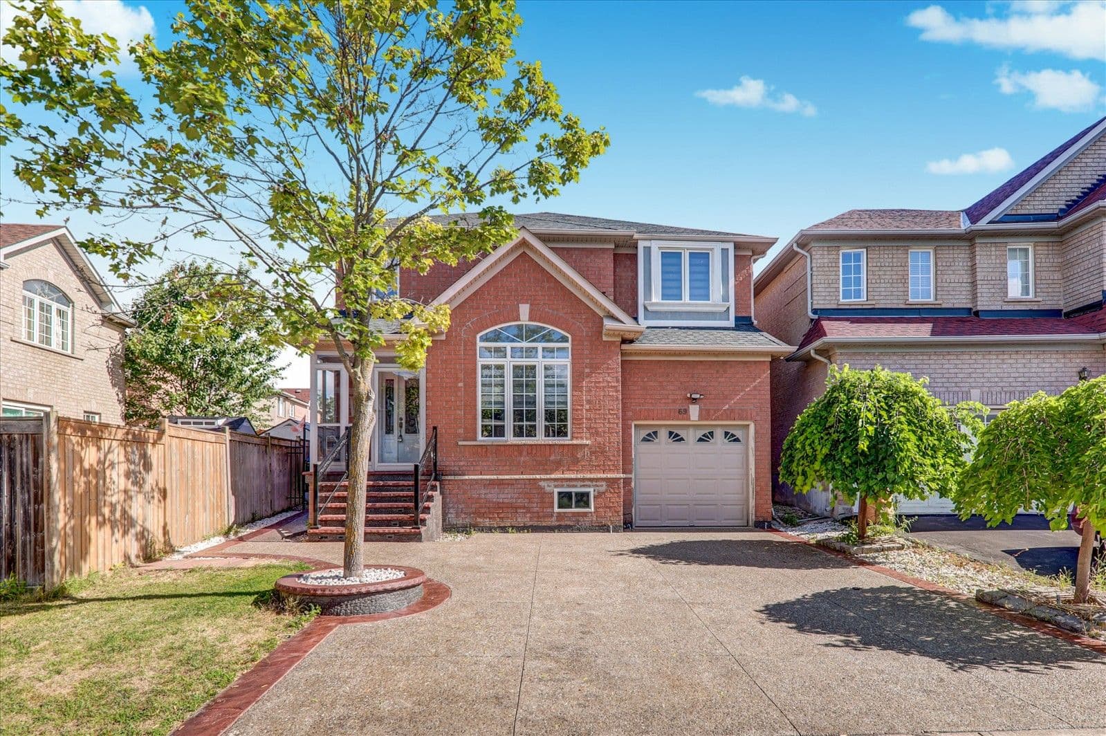 69 Heatherdale Drive Upper, Brampton, ON L7A 2H4