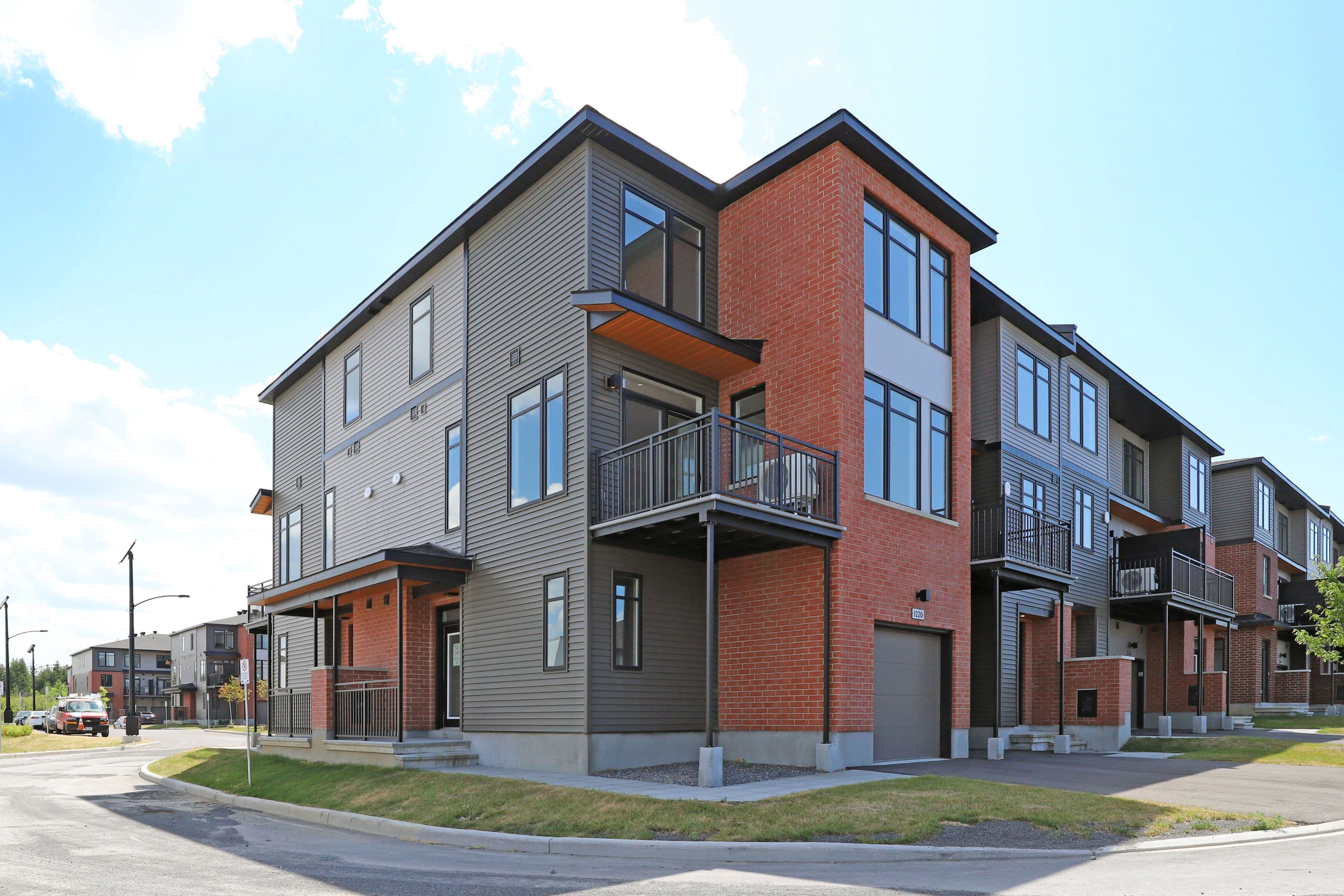 1220 Flycatcher Private, Blossom Park - Airport and Area, ON K1X 0M7