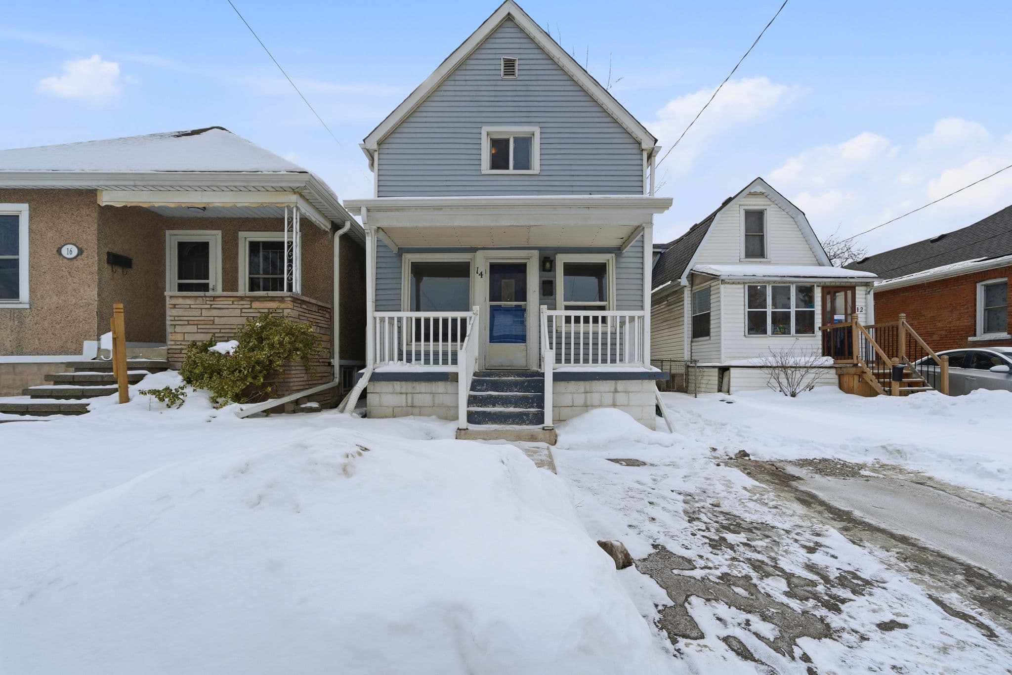 14 Newlands Avenue, Hamilton, ON L8H 2T5