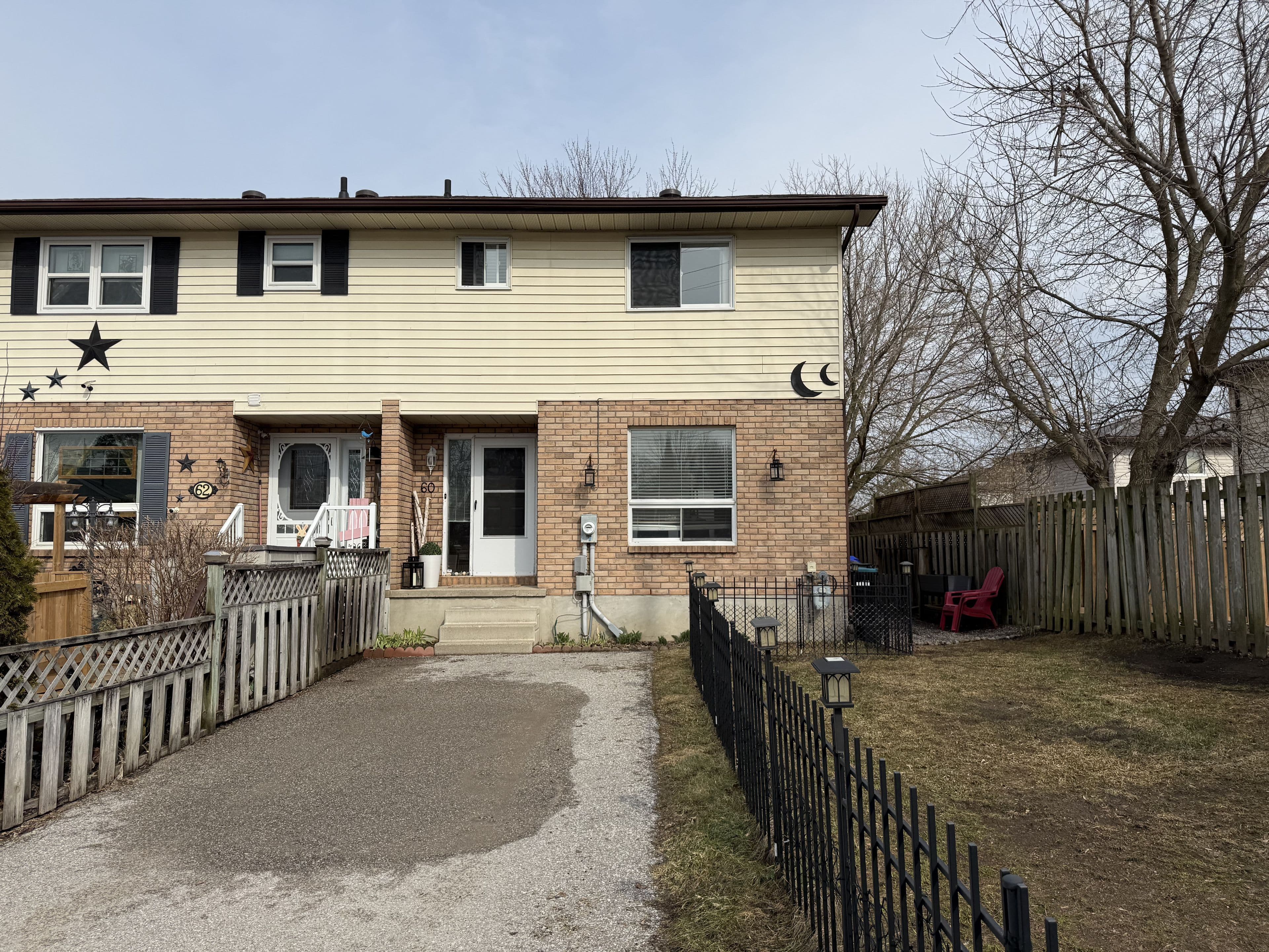 60 Osborn Street, Essa, ON L0M 1B0