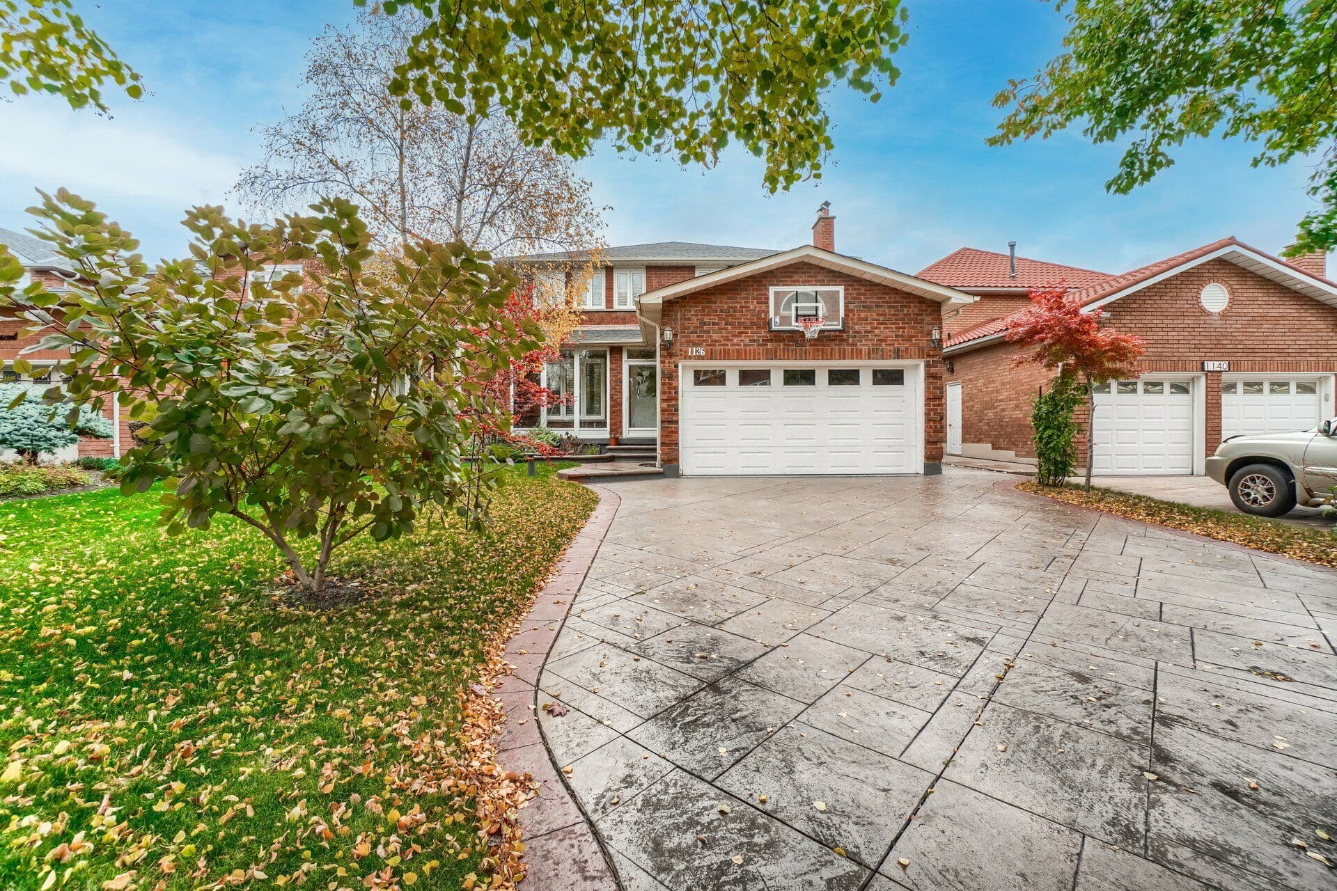1136 Springwater Crescent, Mississauga, ON L5V 1G3