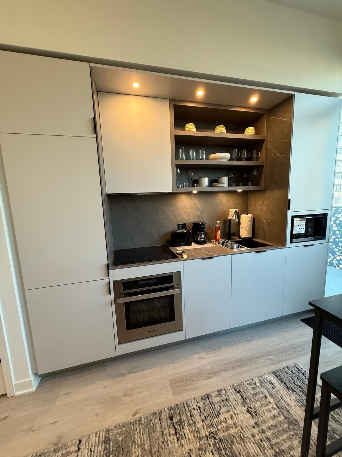 55 Charles Street E 4810, Toronto C08, ON M4Y 0J1