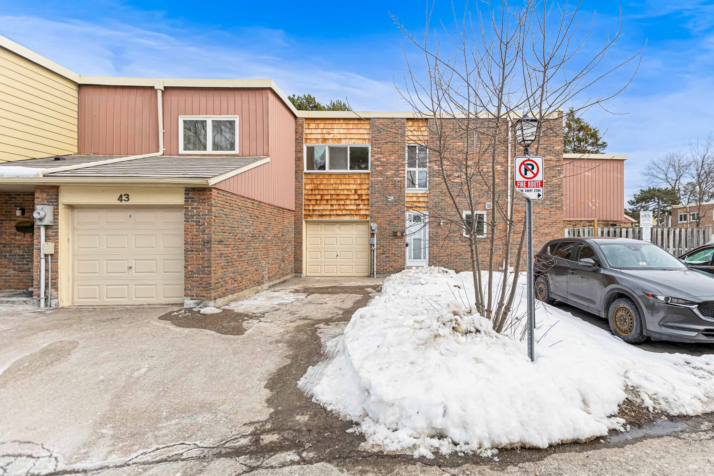 41 Elsa Vine Way, Toronto C15, ON M2J 4H8
