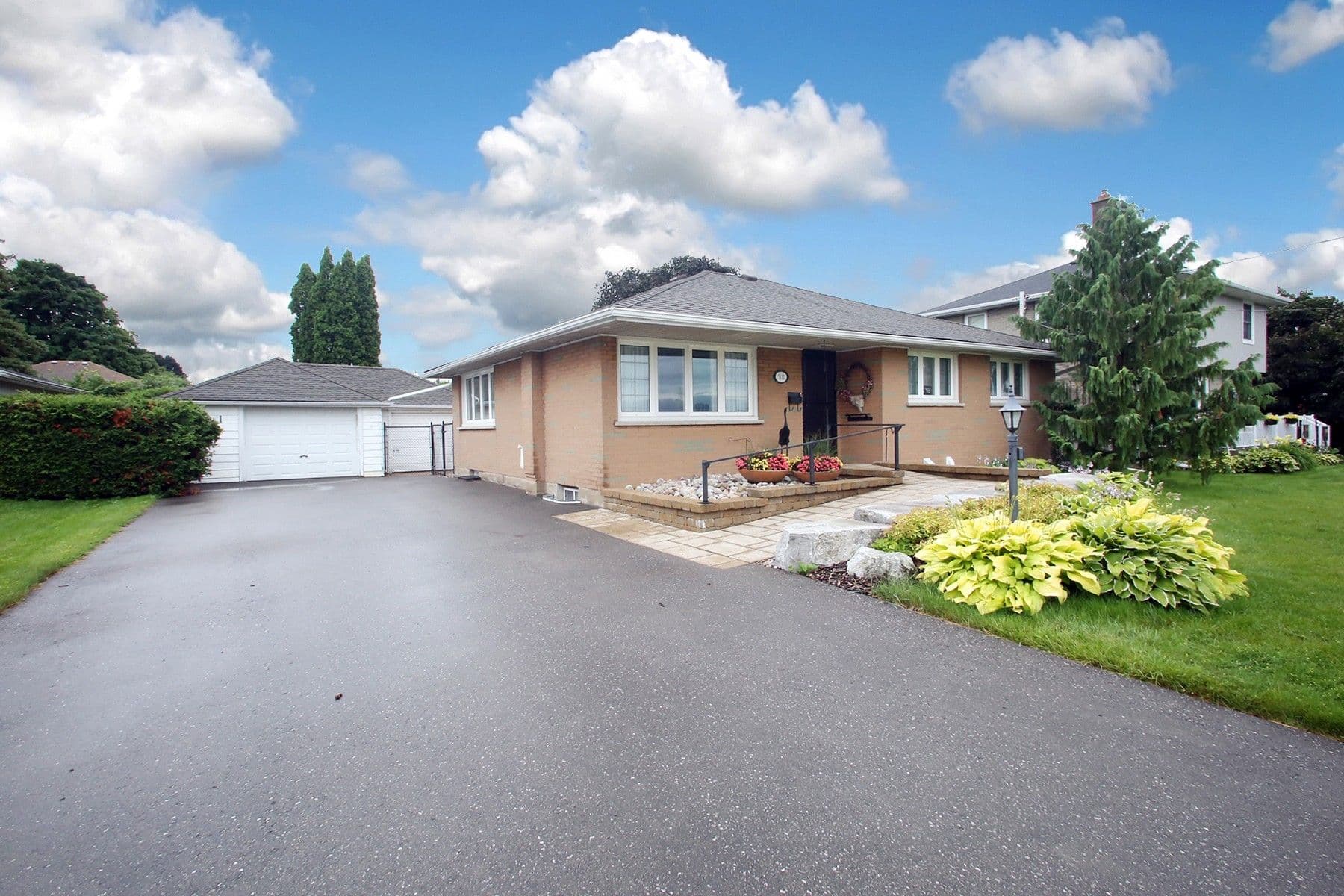 501 Kelly Avenue Bsmnt, Oshawa, ON L1K 2B5