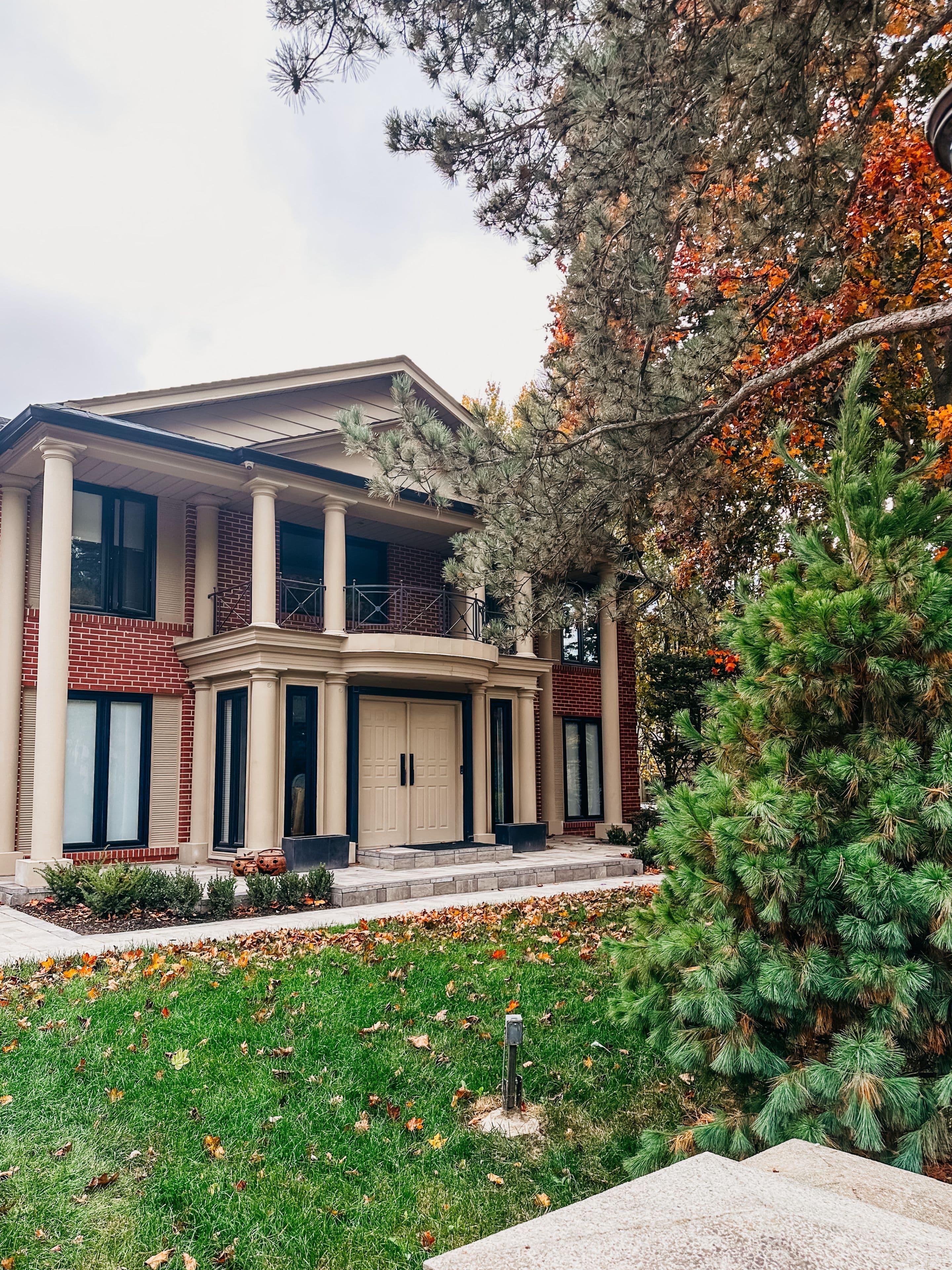 7 Shady Oaks Crescent, Toronto C12, ON M3C 2L4