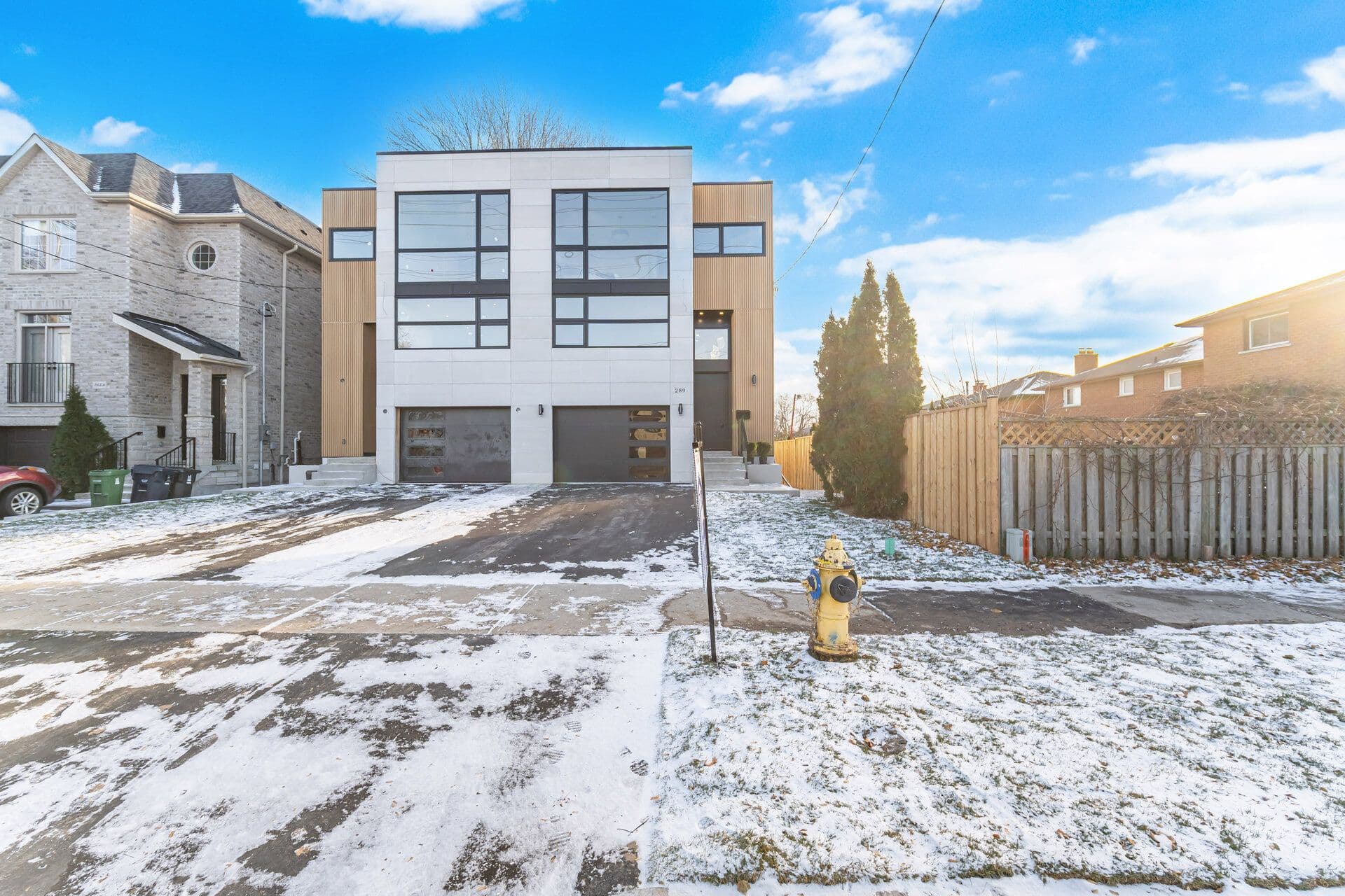 287 Valermo Drive, Toronto W06, ON M8W 2L2