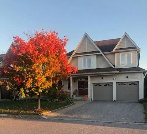 37 Bramsey Street, Georgina, ON L0E 1R0