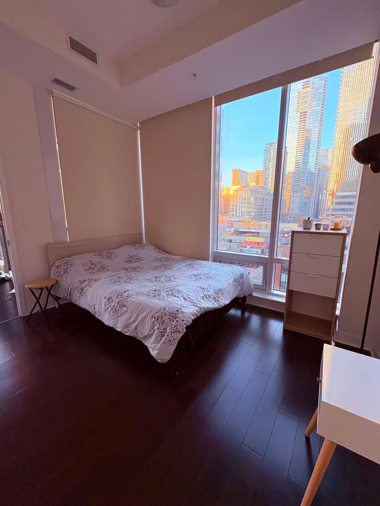 295 Adelaide St N/A W 1004, Toronto C01, ON M5V 0L4