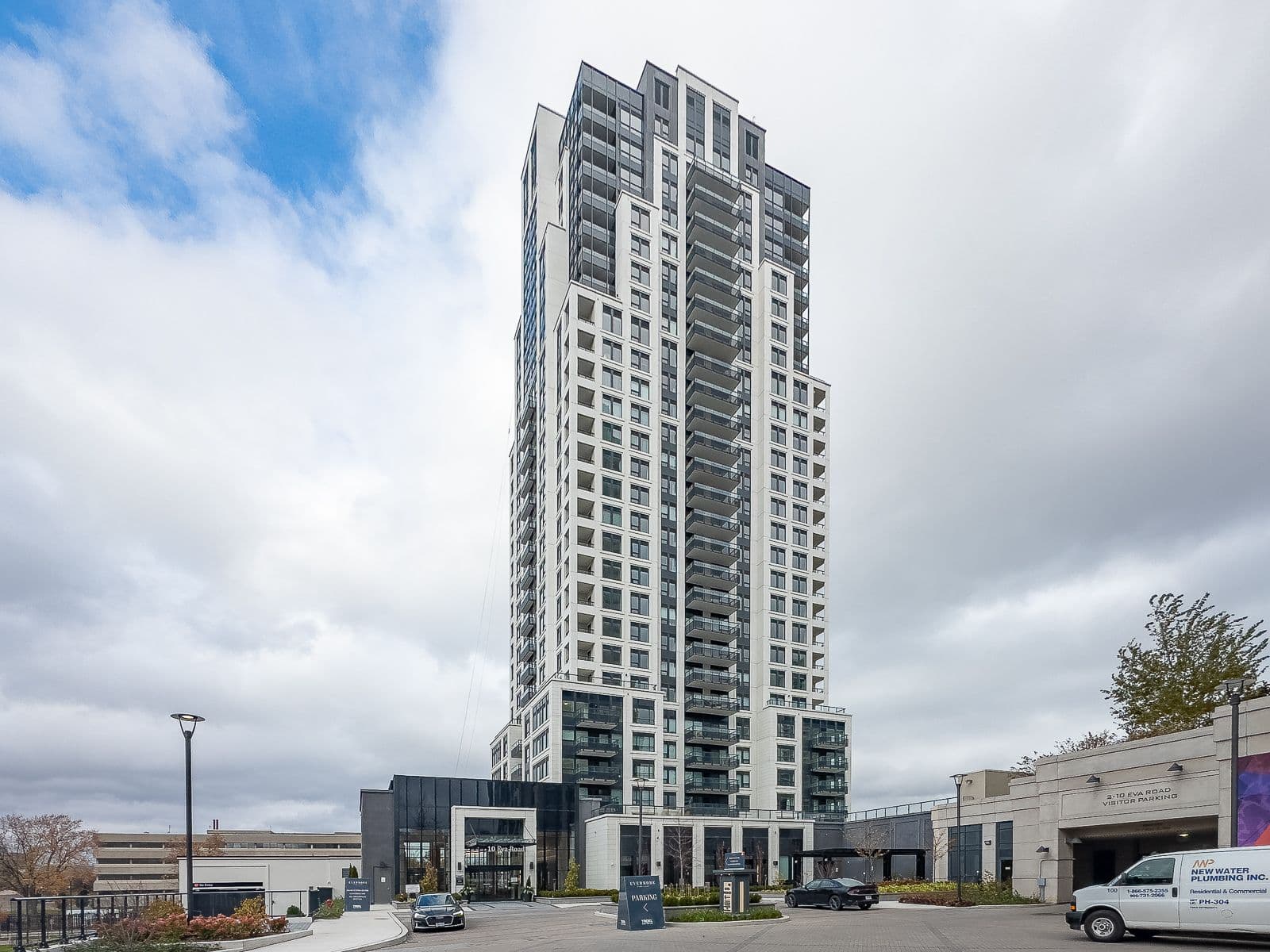 10 Eva Road 2001, Toronto W08, ON M9C 0B3