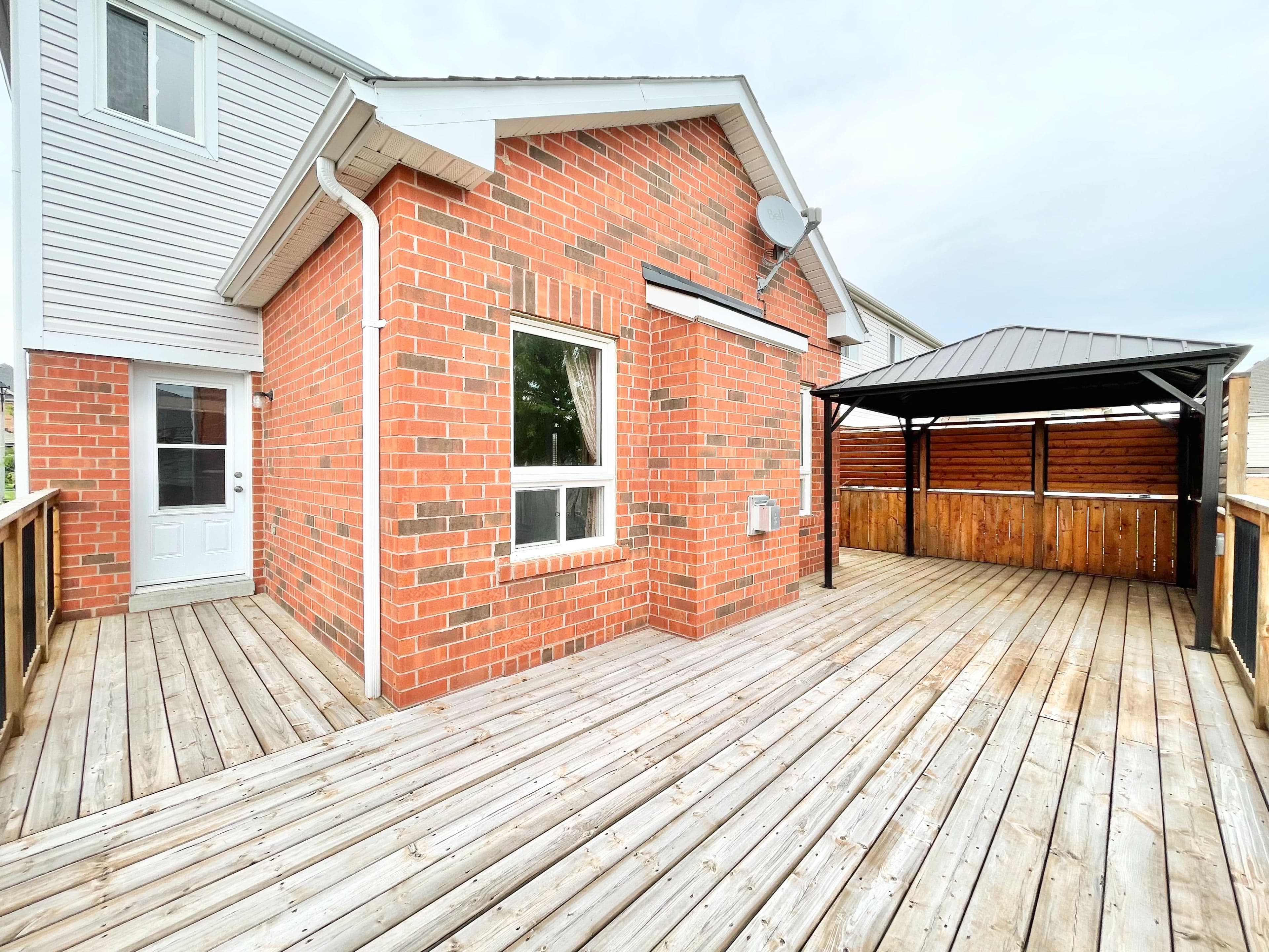 687 Blackwood Boulevard 1, Oshawa, ON L1K 0G7