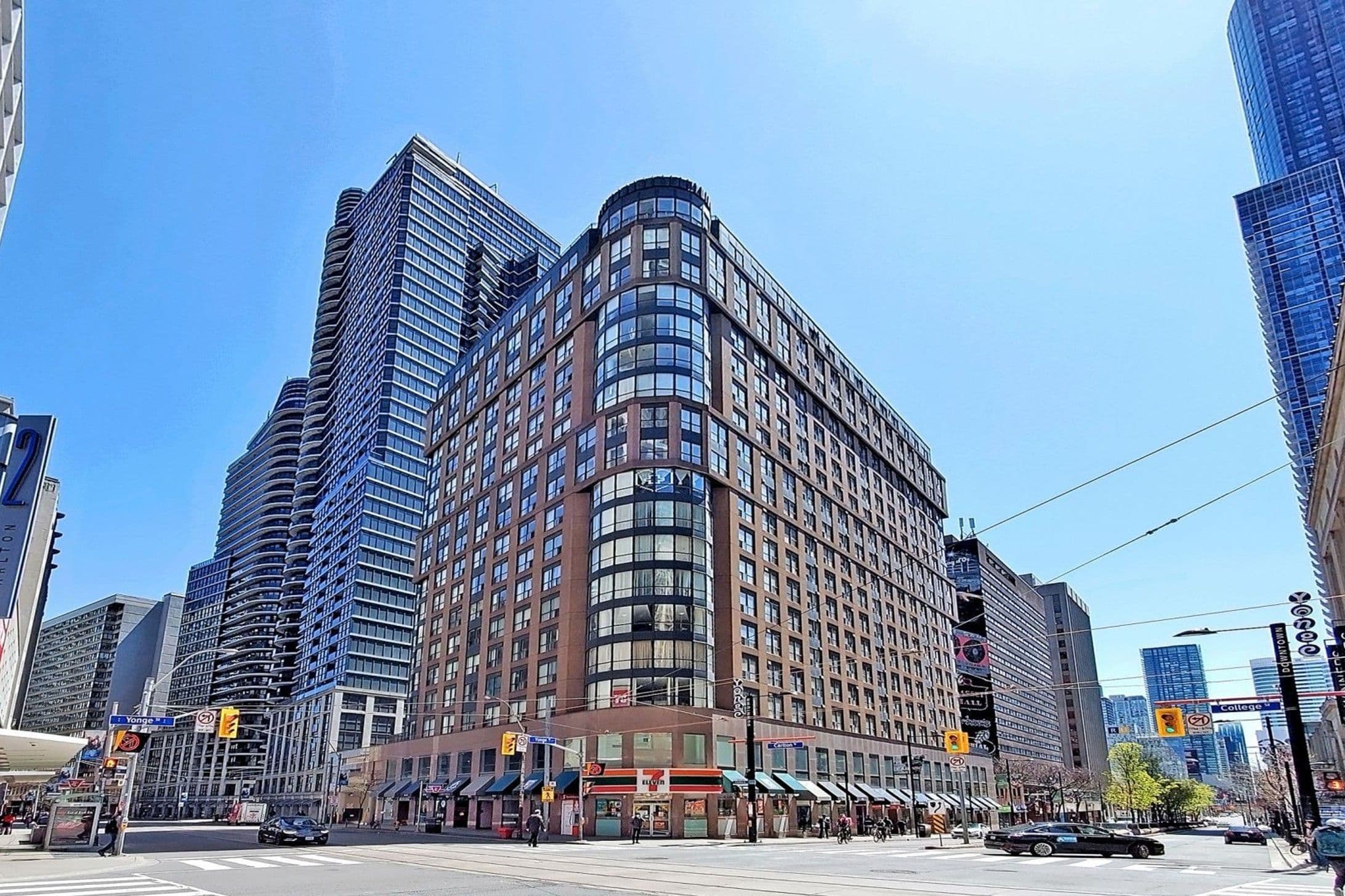 7 Carlton Street 309, Toronto C08, ON M5B 2M3