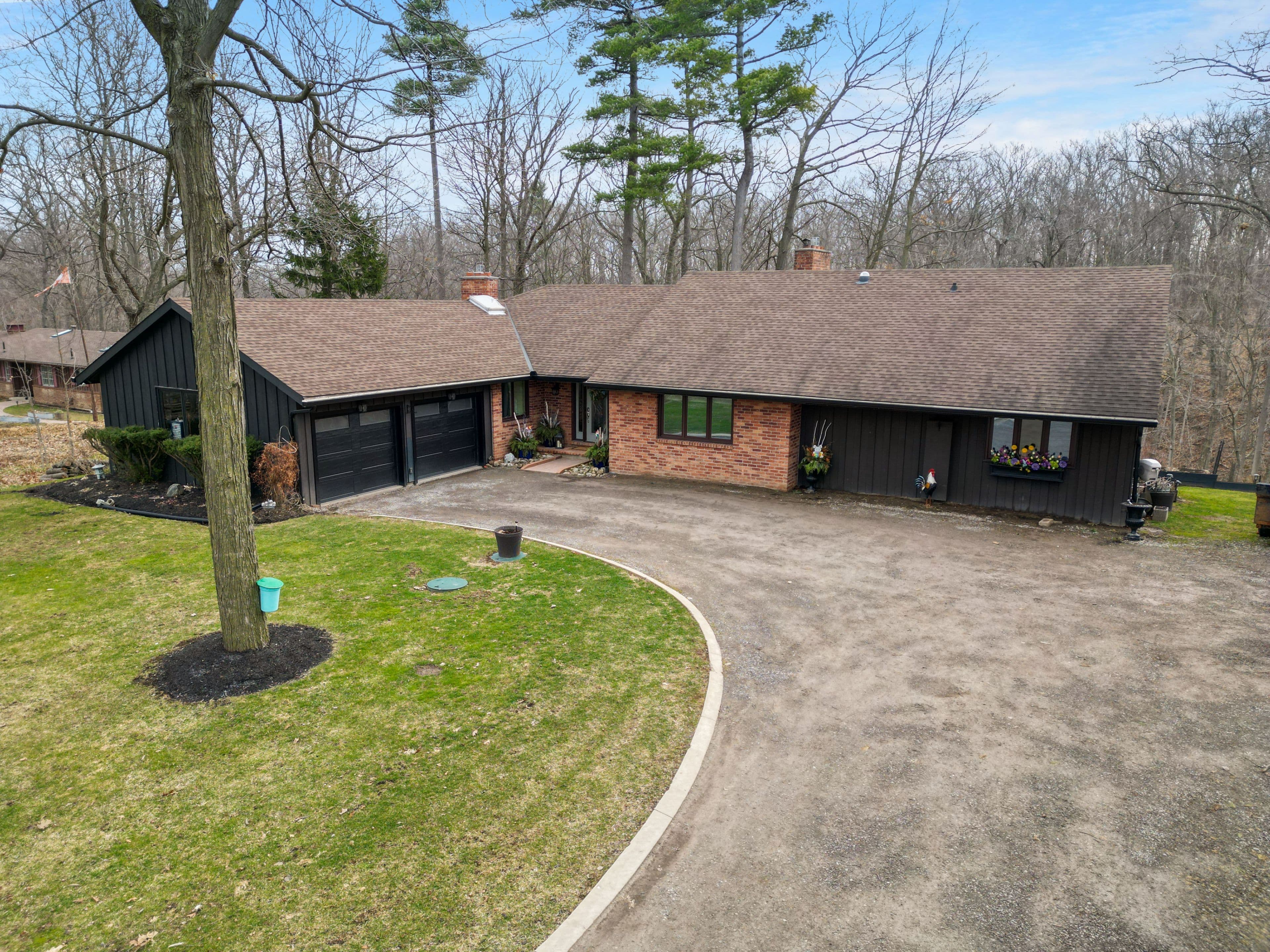 51 Park Road S, Grimsby, ON L3M 4E7