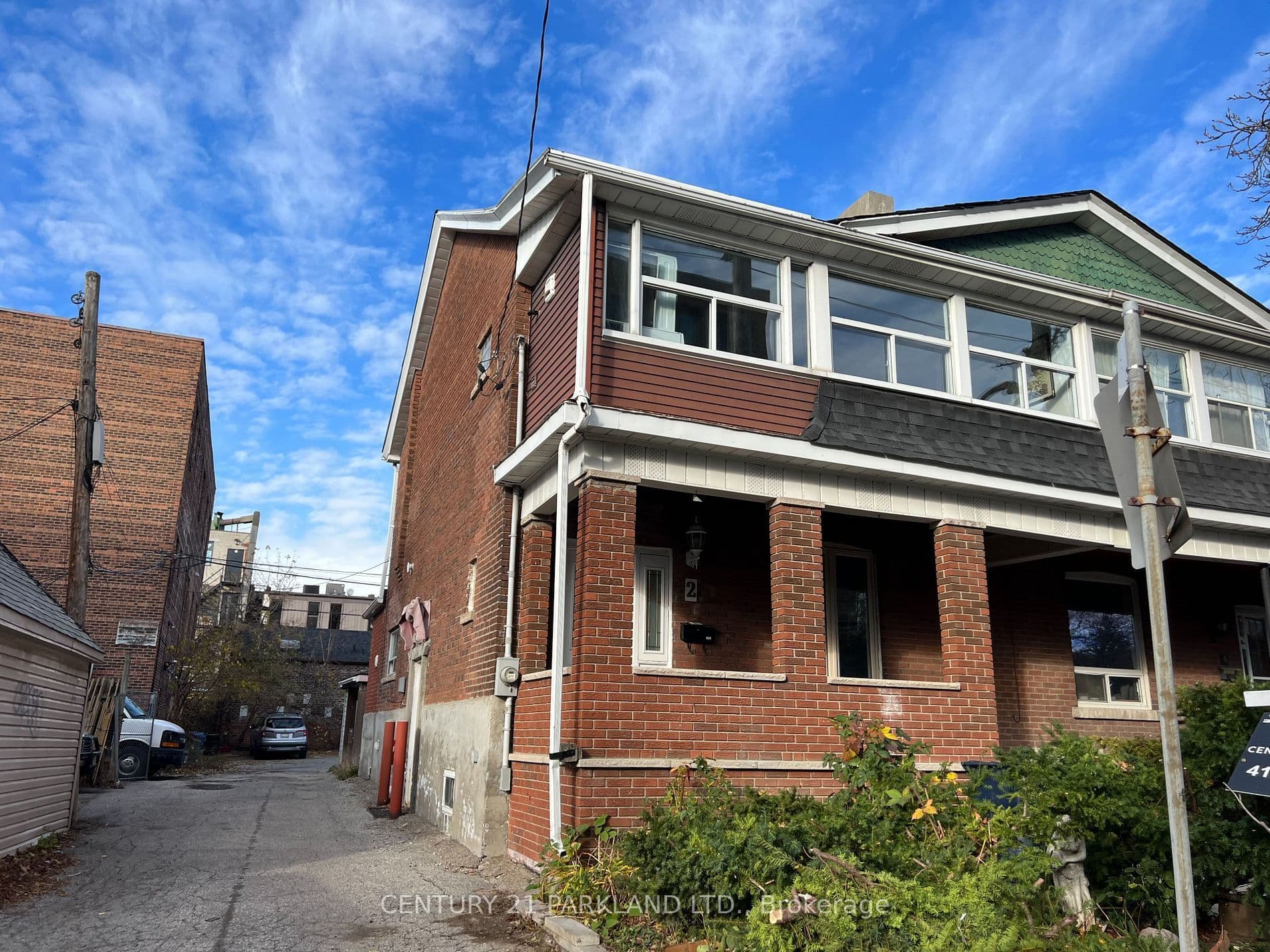 2 Dearbourne Avenue, Toronto E01, ON M4K 1M7