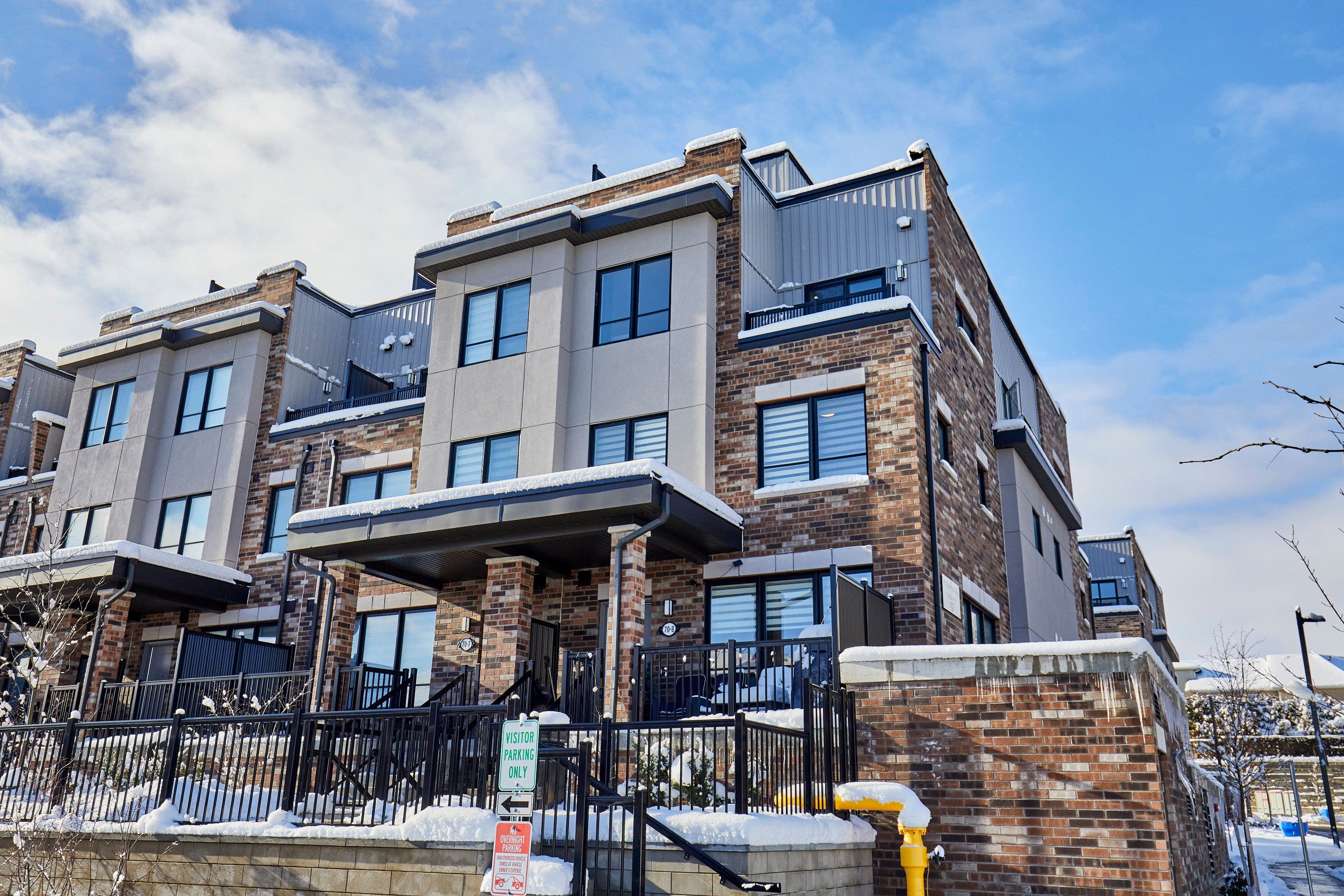 70 Baynes Way 8, Bradford West Gwillimbury, ON L3Z 4M3