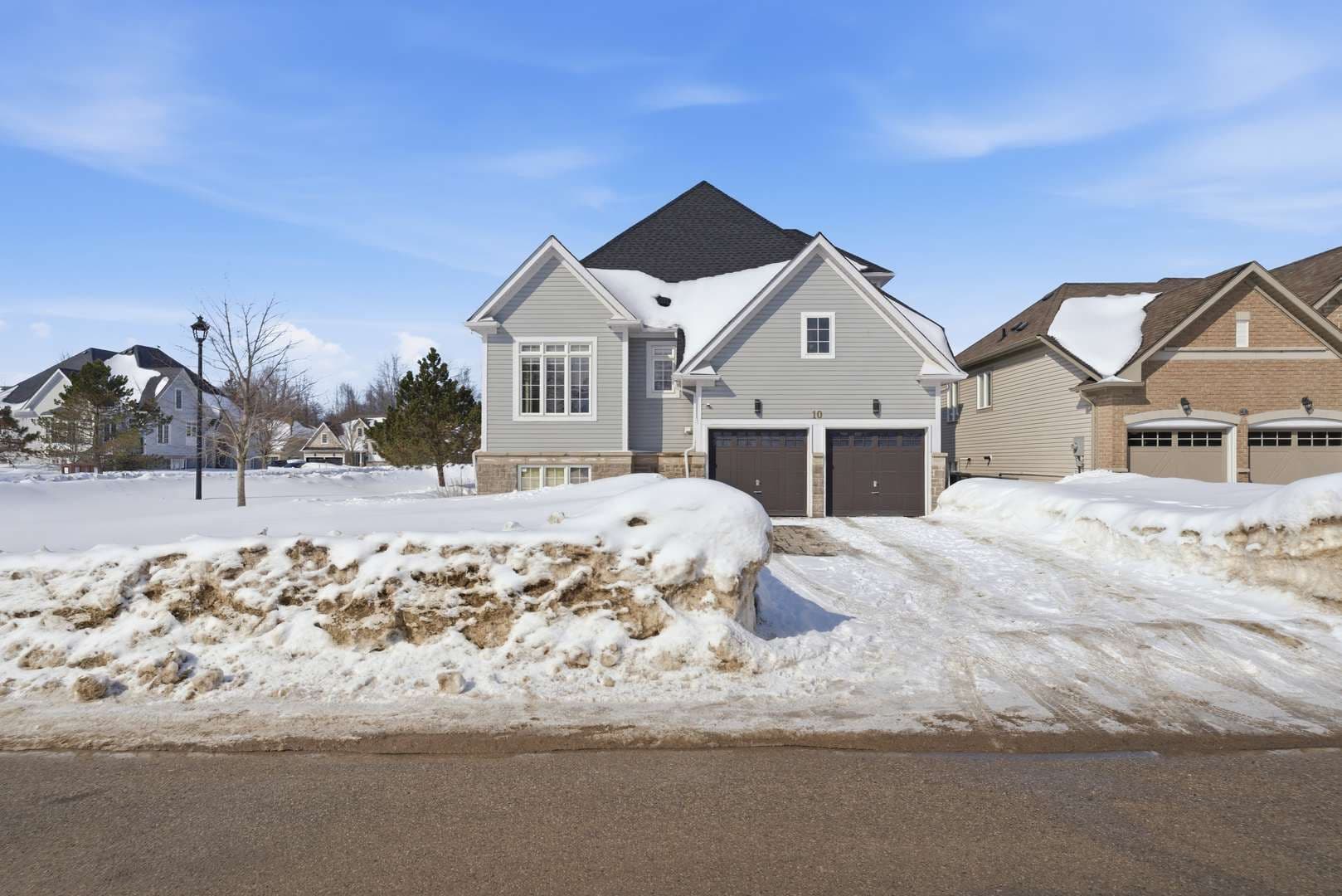 10 Culham Trail, Wasaga Beach, ON L9Z 0C6