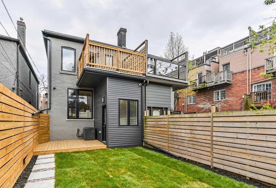 8 Kent Road, Toronto E01, ON M4L 2X6