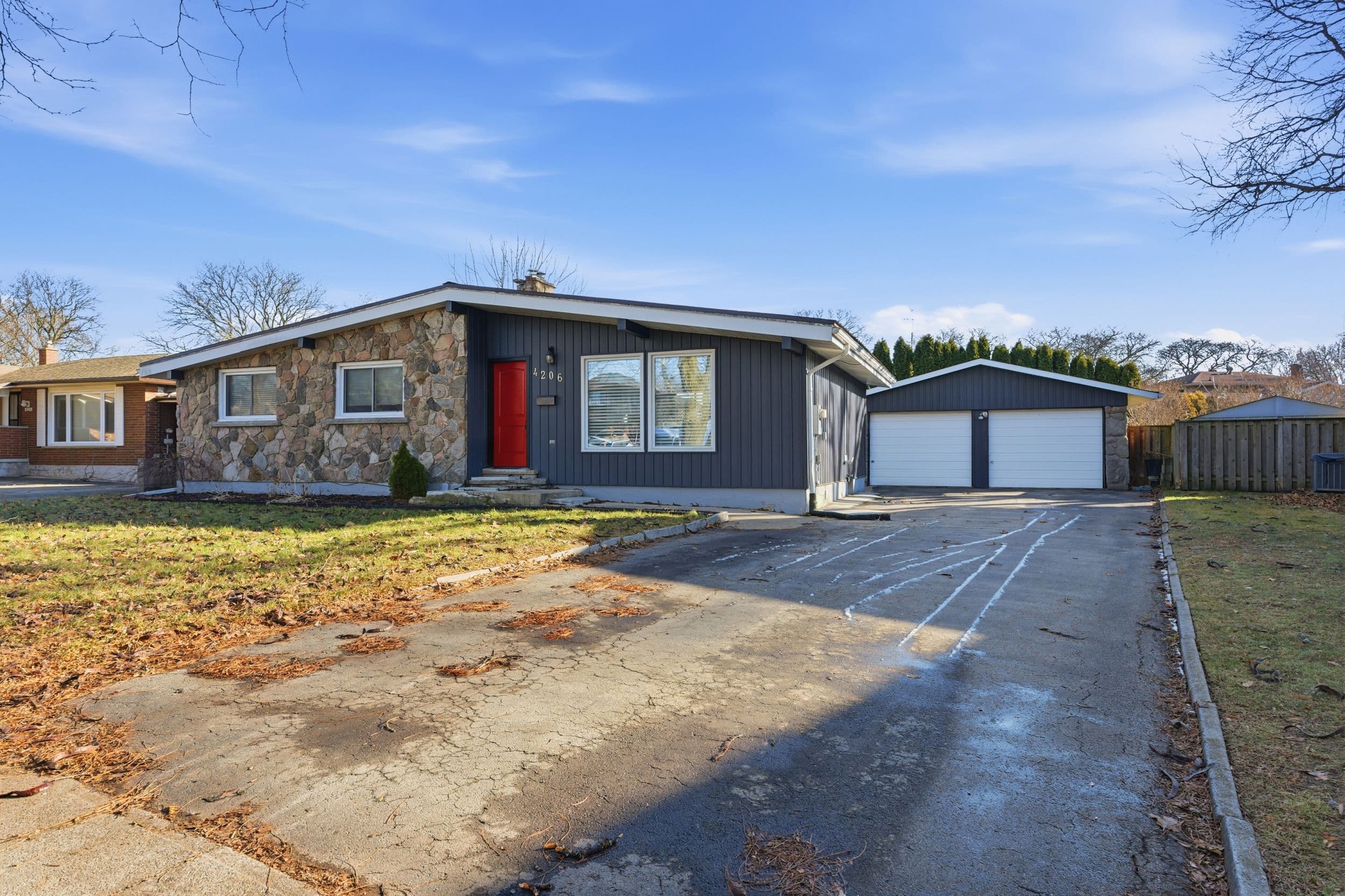 4206 Glenayr Avenue, Niagara Falls, ON L2E 6J9