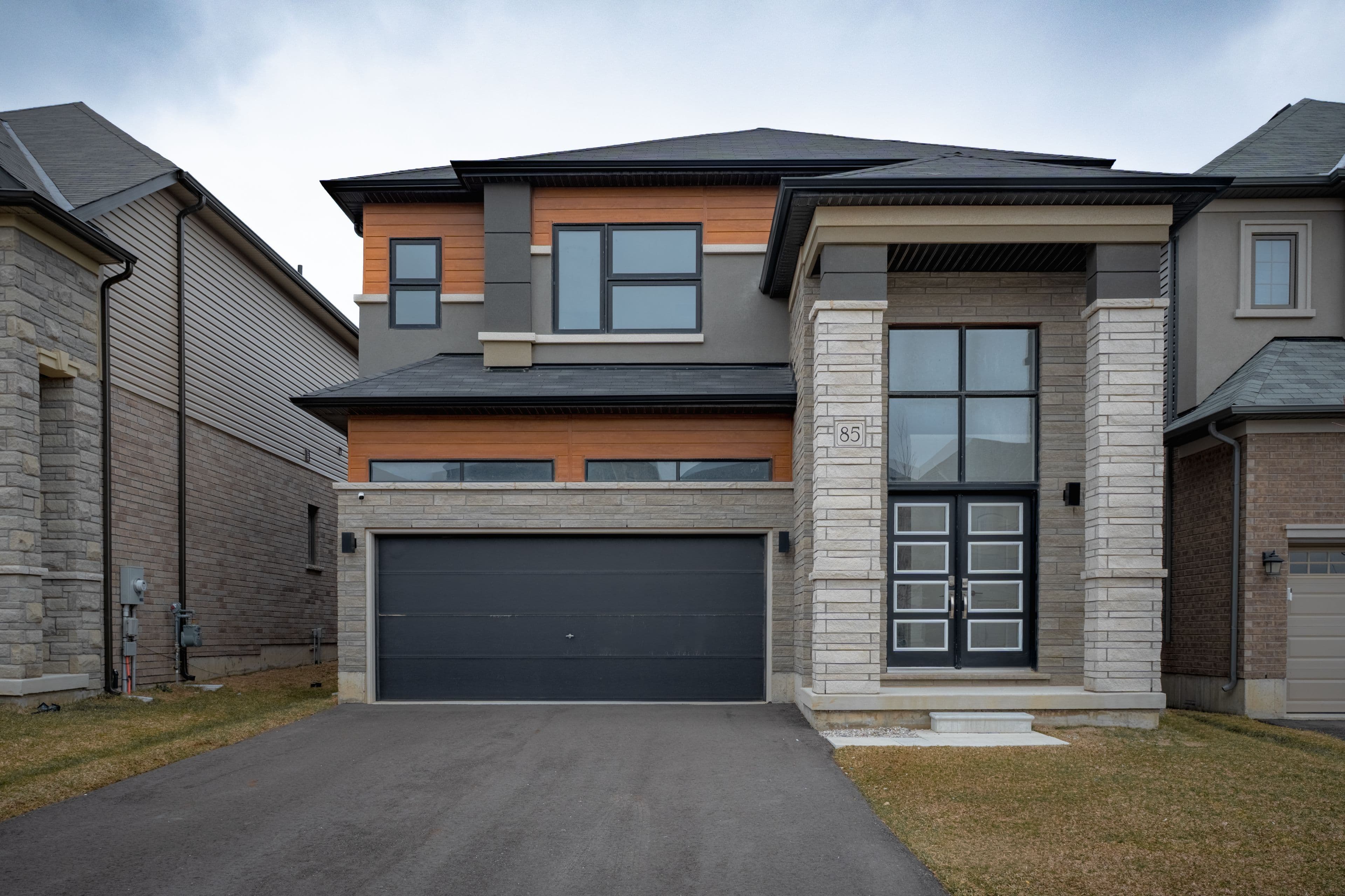 85 Hitchman Street N, Brant, ON N3L 3E3