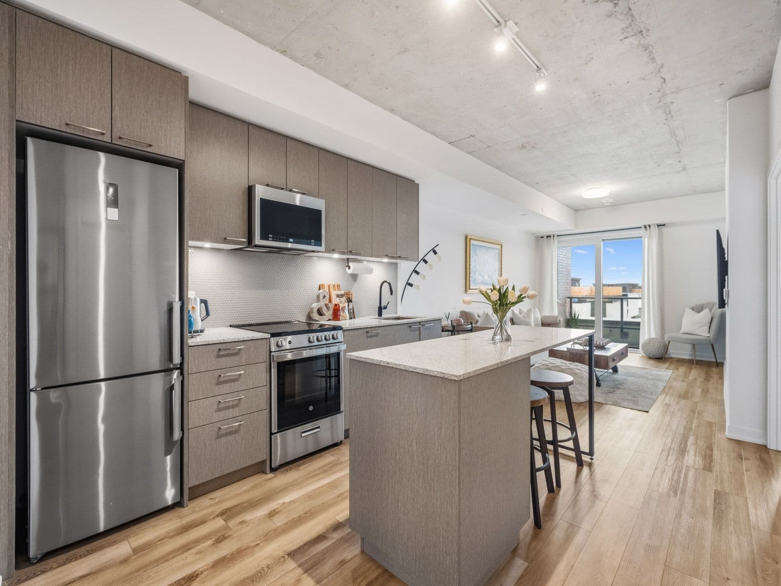 1808 St Clair Avenue, Toronto W03, ON M6N 0C1