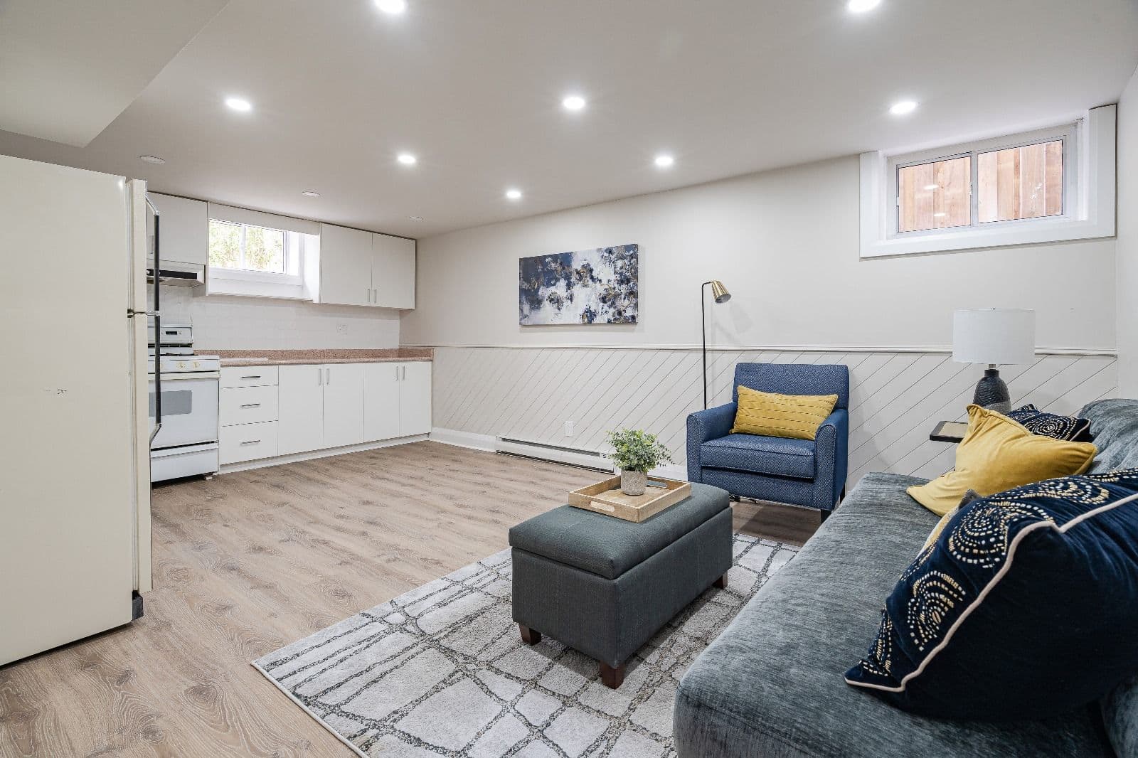 364 Rathburn Road, Toronto W08, ON M9B 2M1