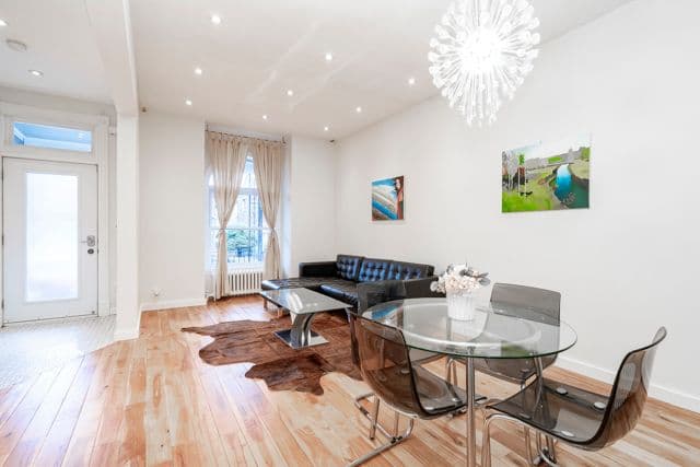 178 Manning Avenue, Toronto C01, ON M6J 2K5