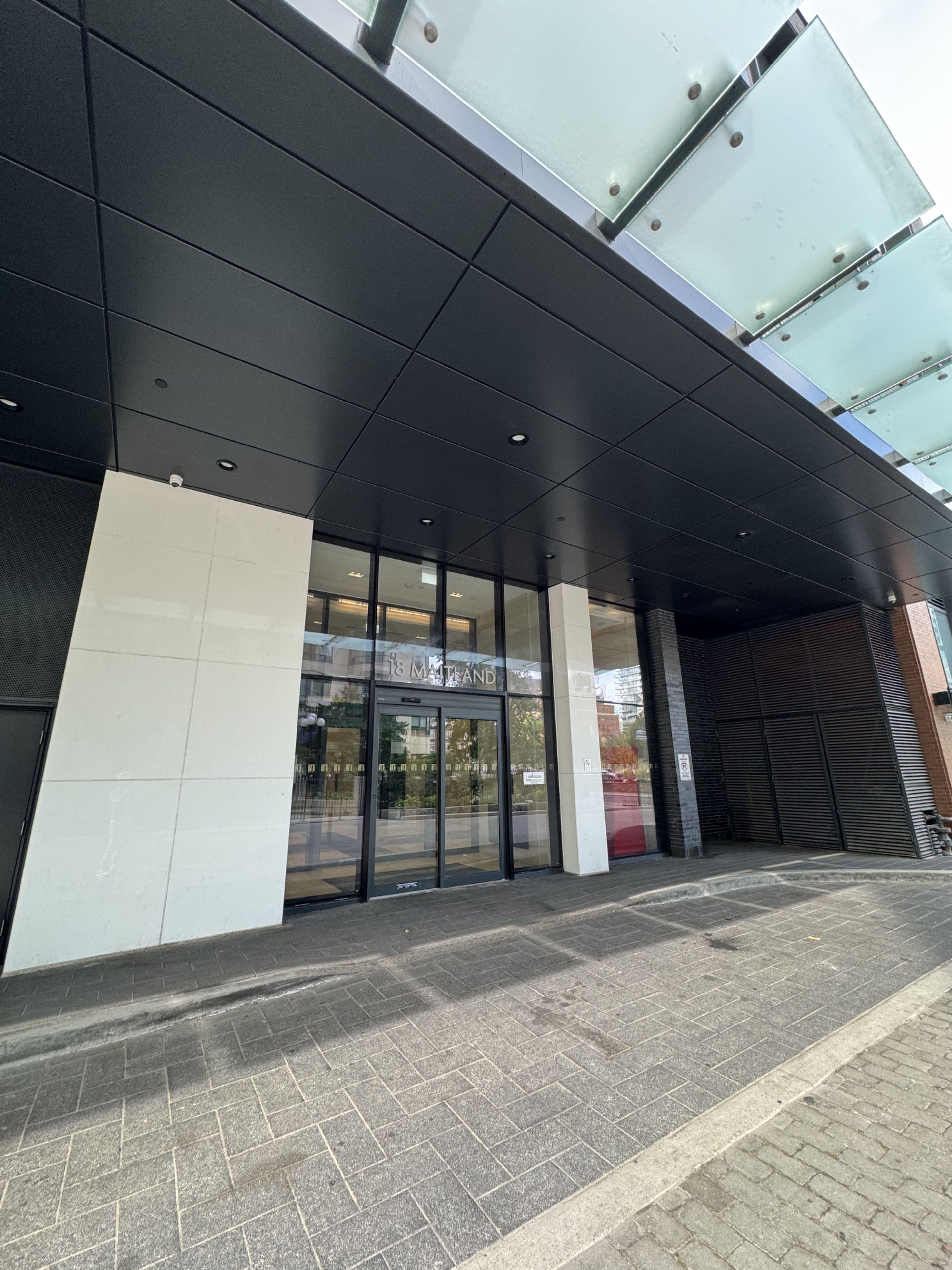 18 Maitland Terrace 1904, Toronto C08, ON M4Y 0H2