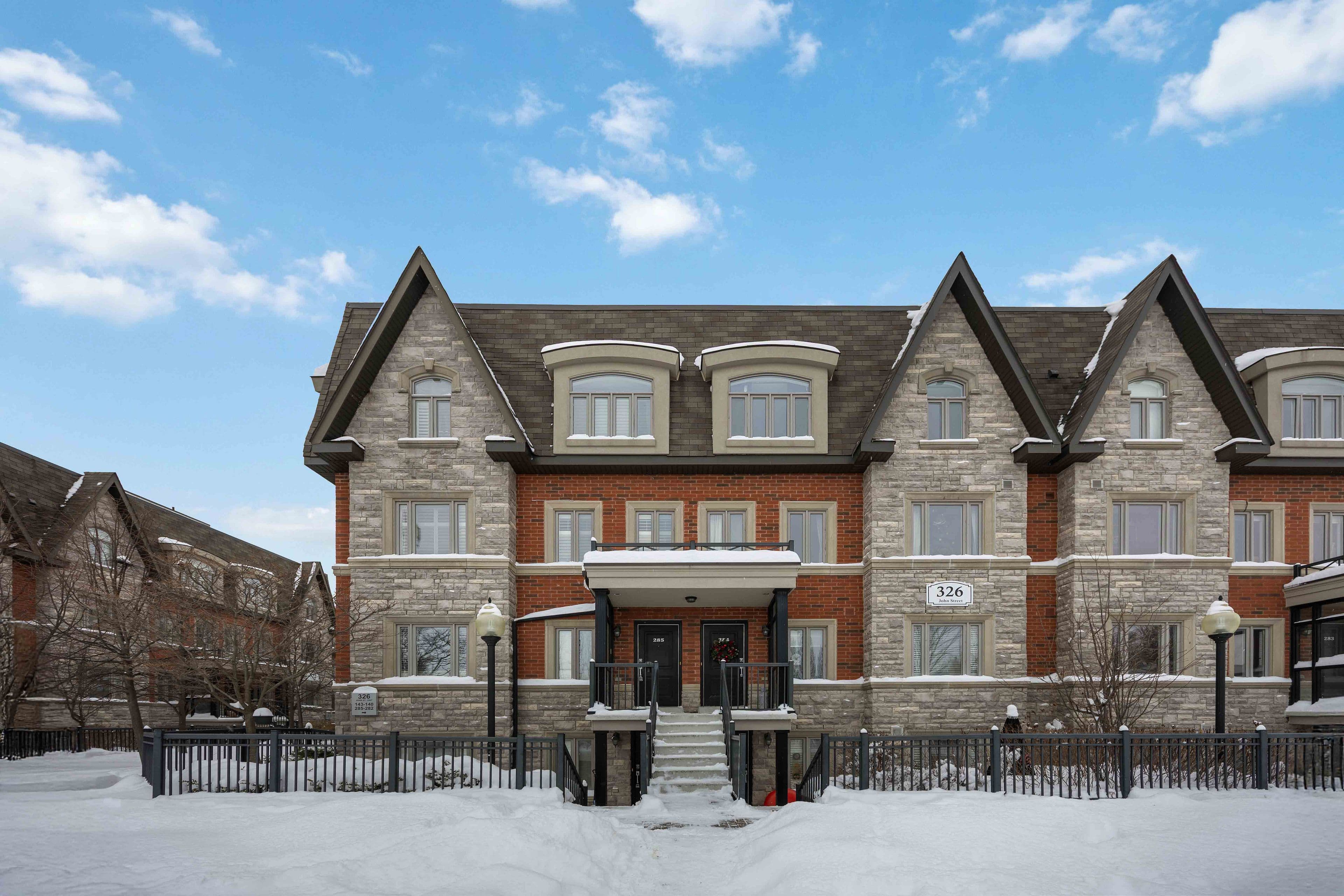 326 John Street 285, Markham, ON L3T 0B1