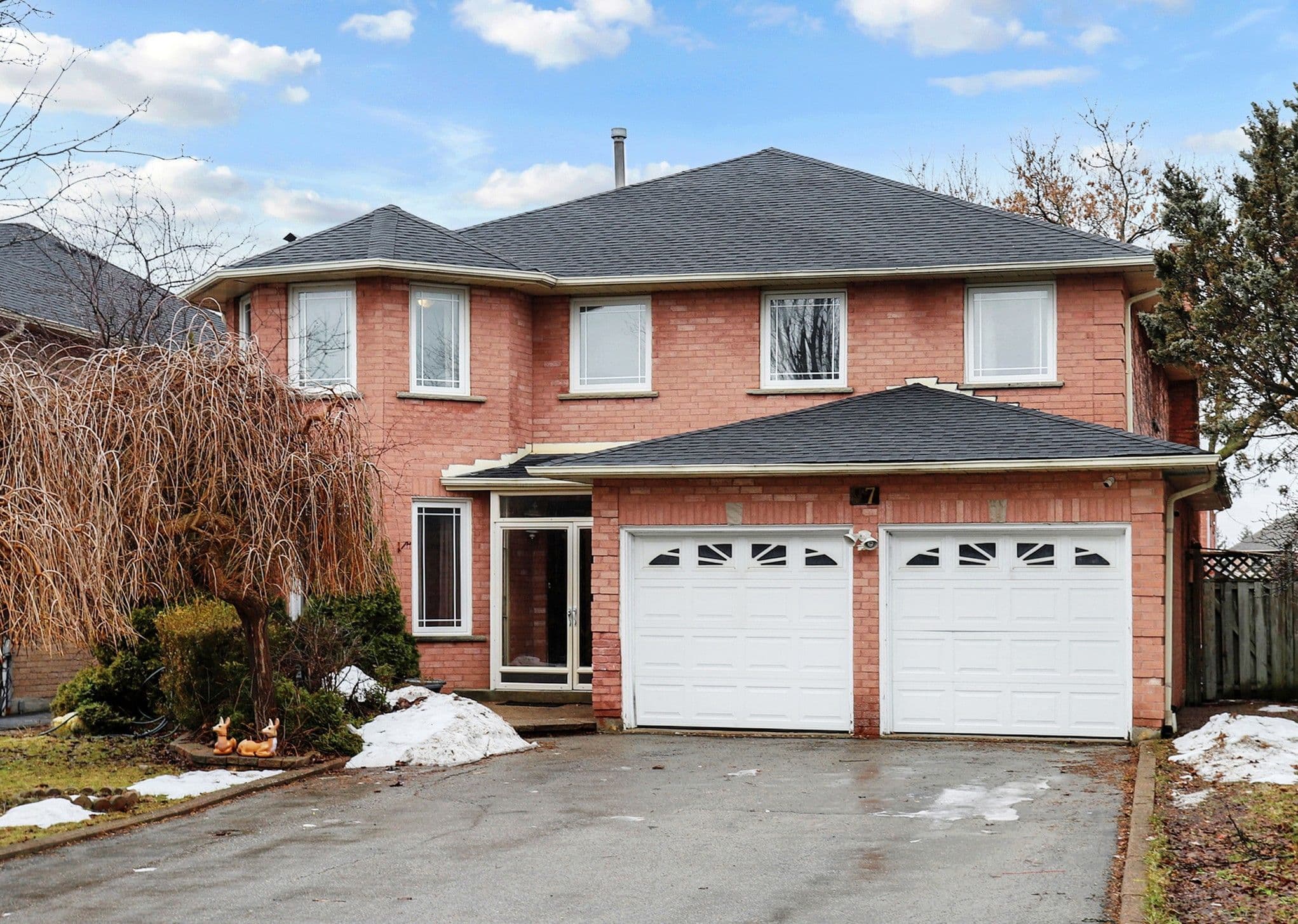 97 Stave Crescent, Richmond Hill, ON L4C 9J2