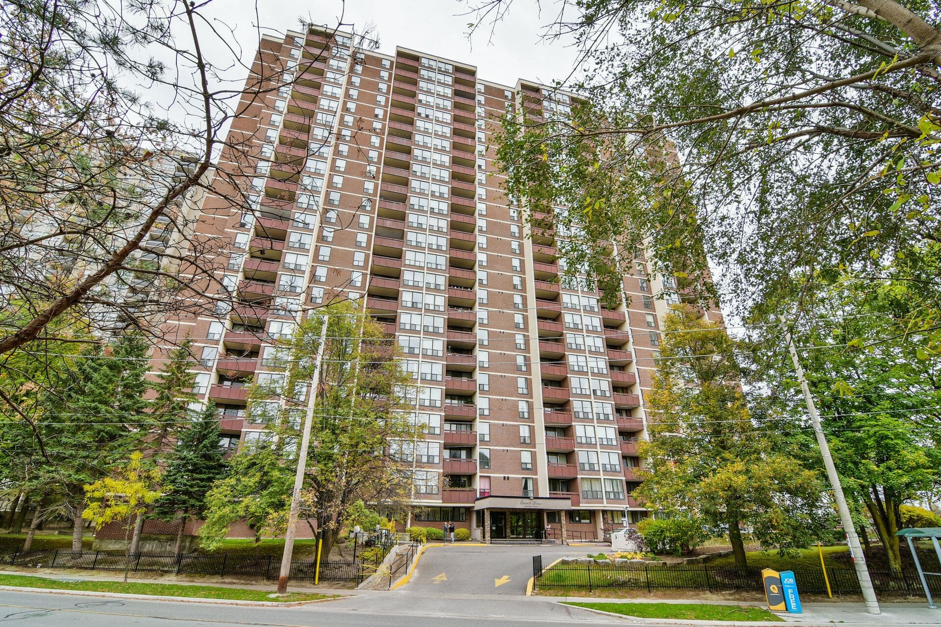 85 Emmett Avenue 1210, Toronto W04, ON M6M 5A2