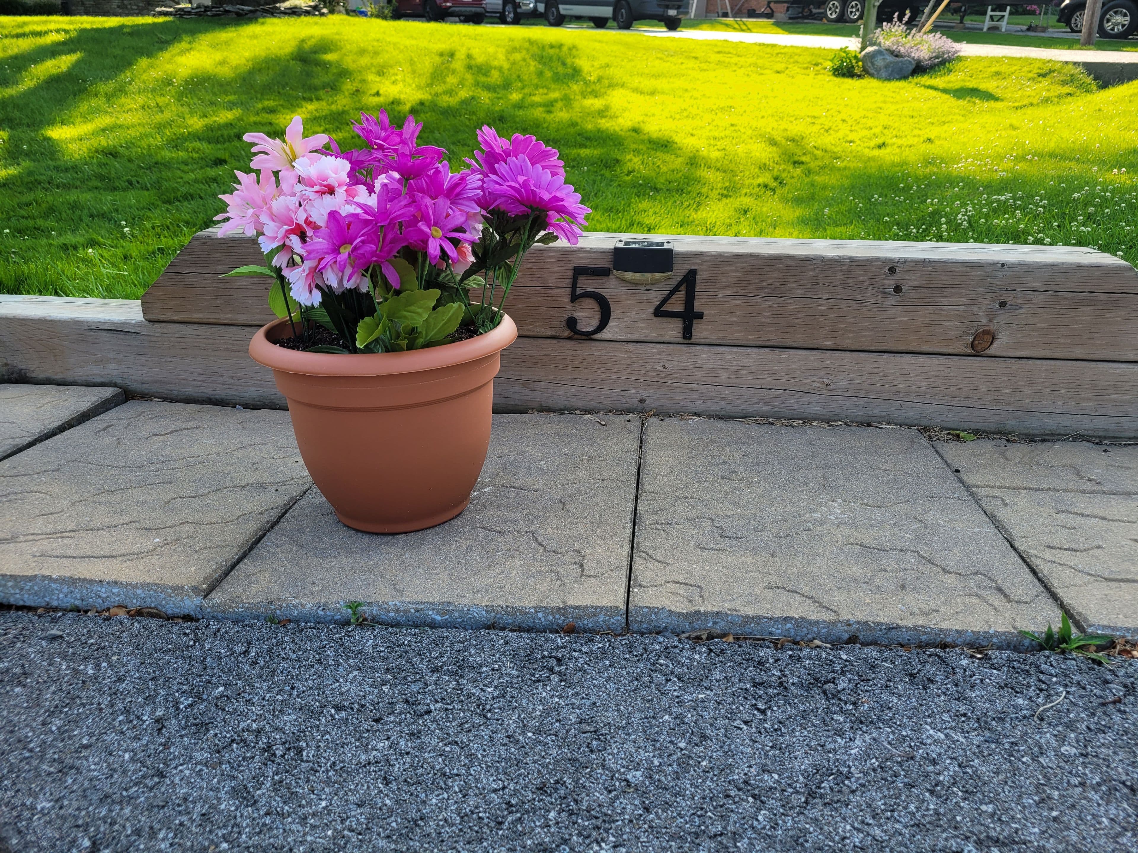 54 Valley Road, St. Catharines, ON L2S 1Y6