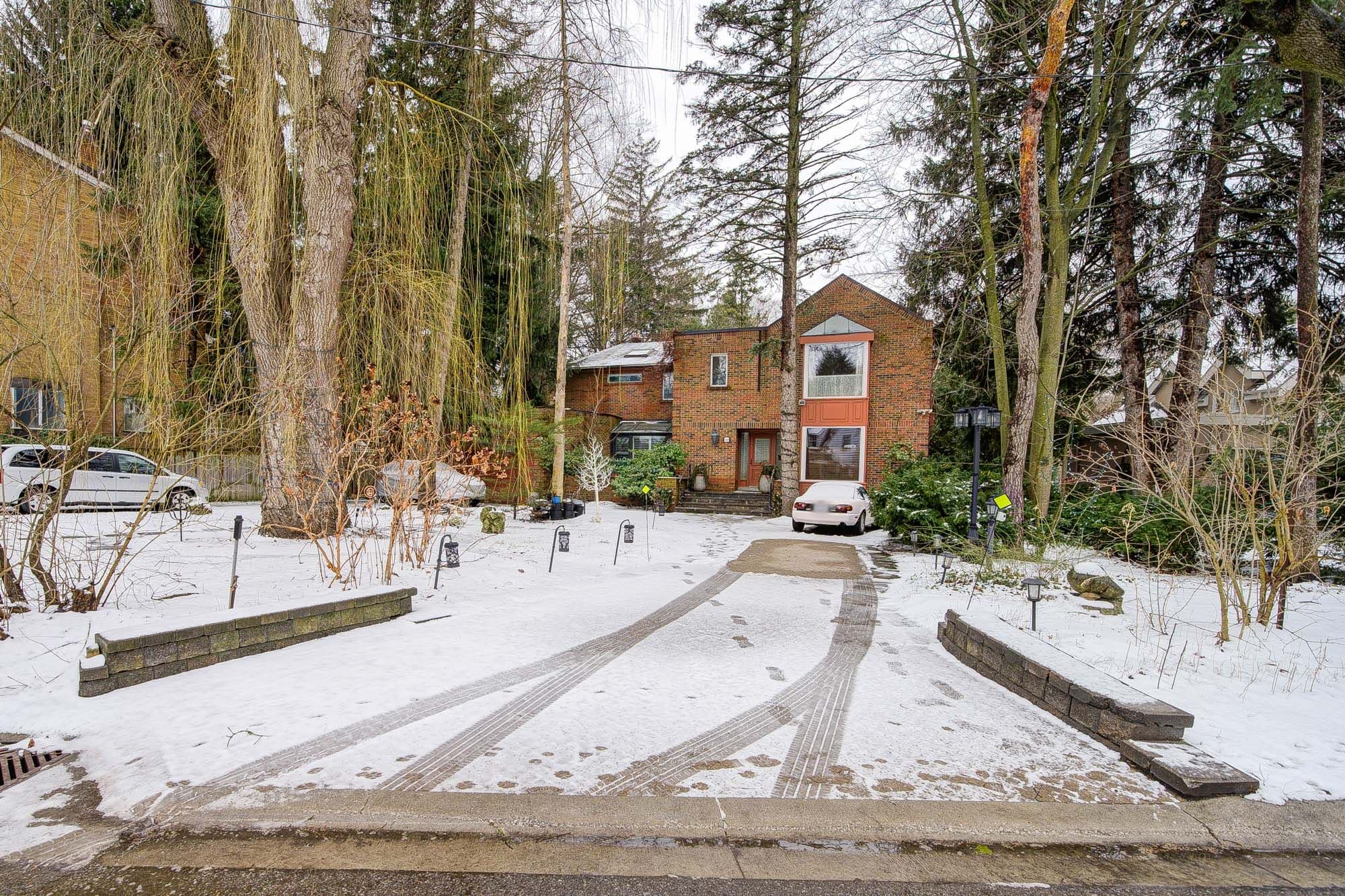 40 Donino Avenue, Toronto C12, ON M4N 2W7