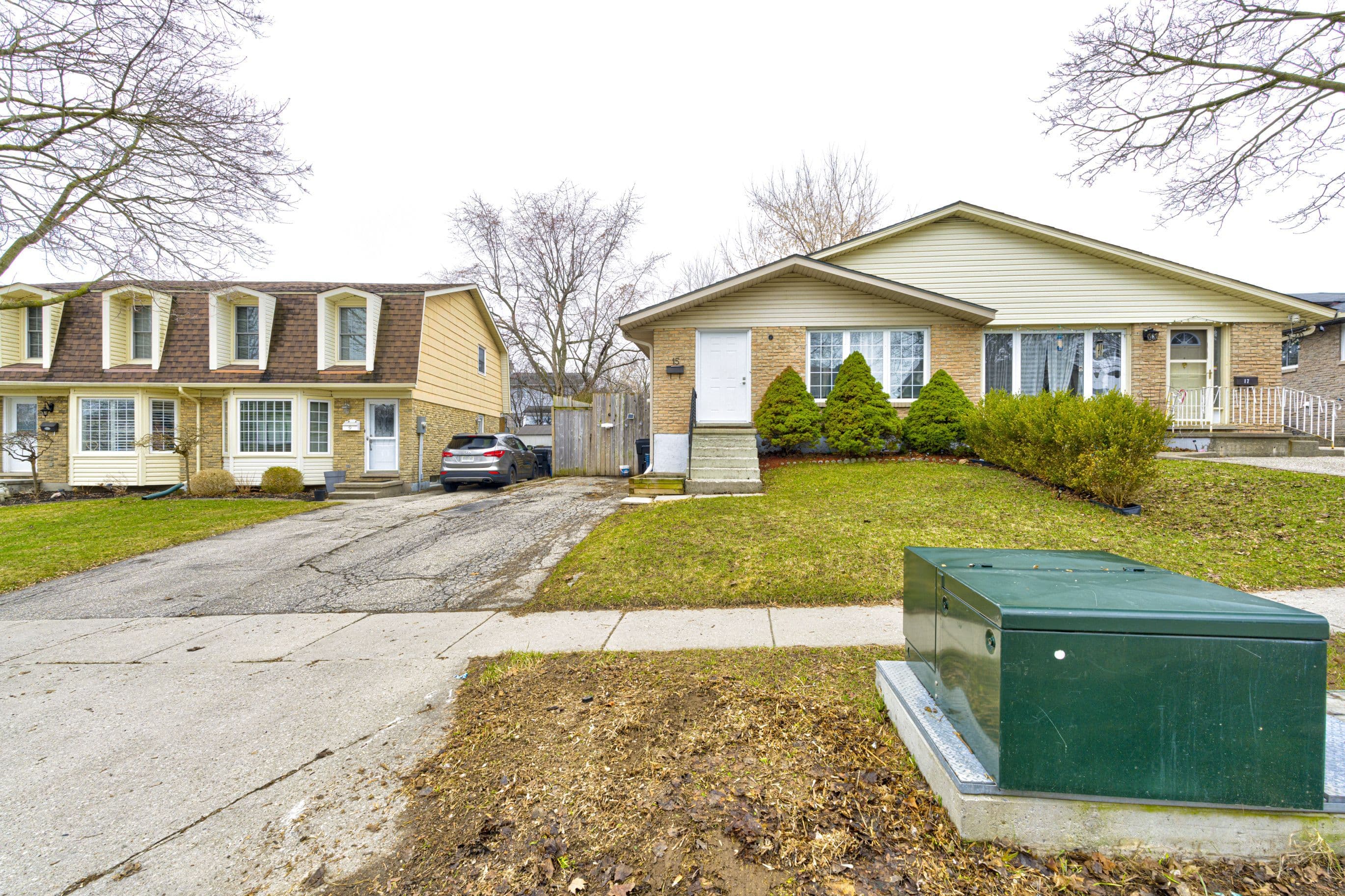 15 Northview Heights Drive, Cambridge, ON N1R 6Z9