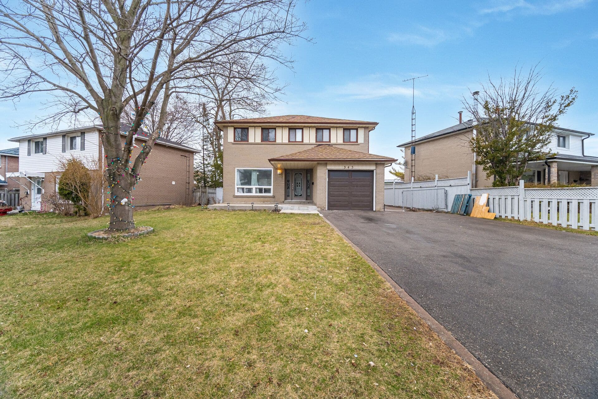 345 Silverstone Drive, Toronto W10, ON M9V 3J8